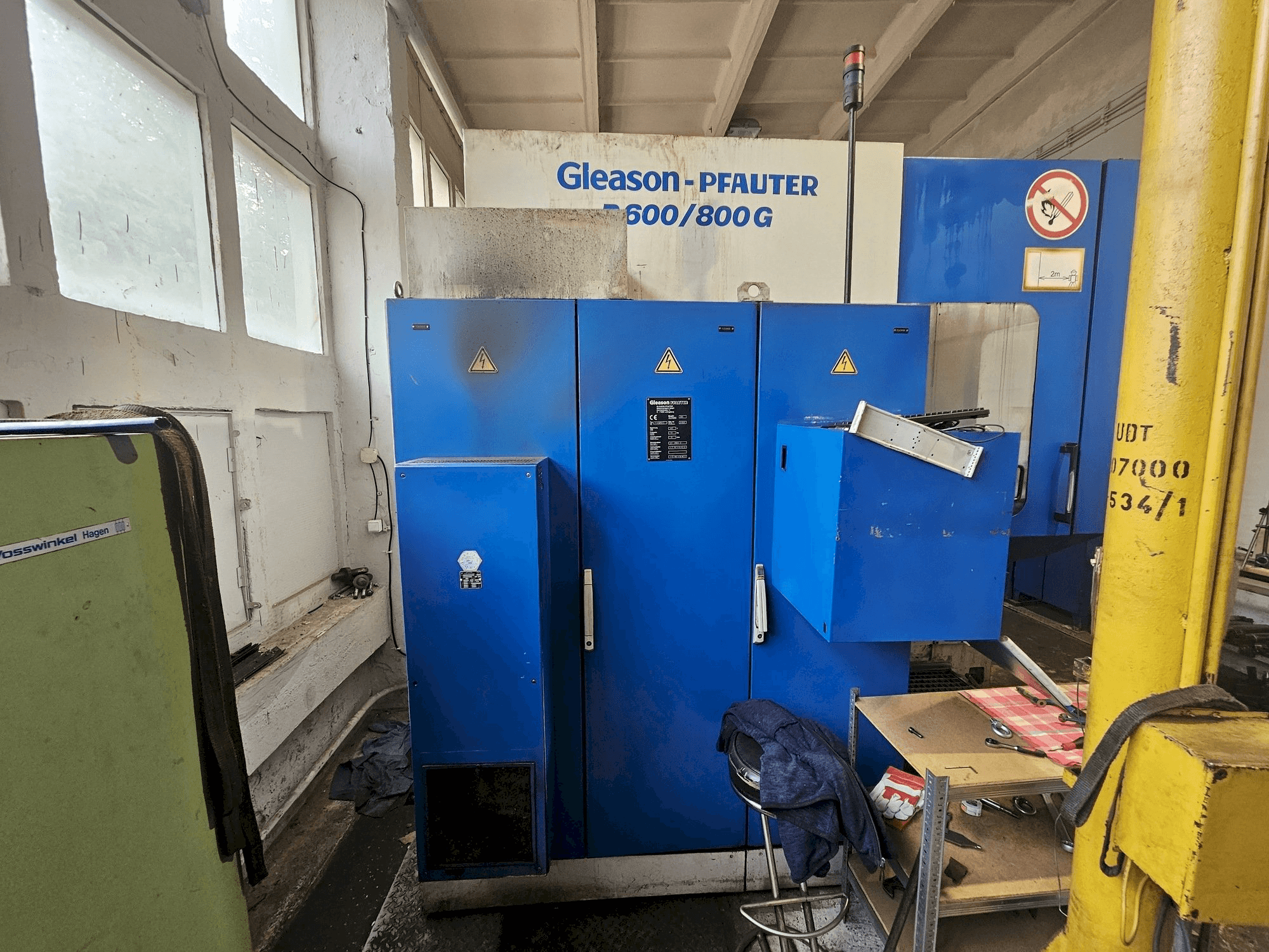 Vista frontale della macchina Gleason PFAUTER P600/800 G