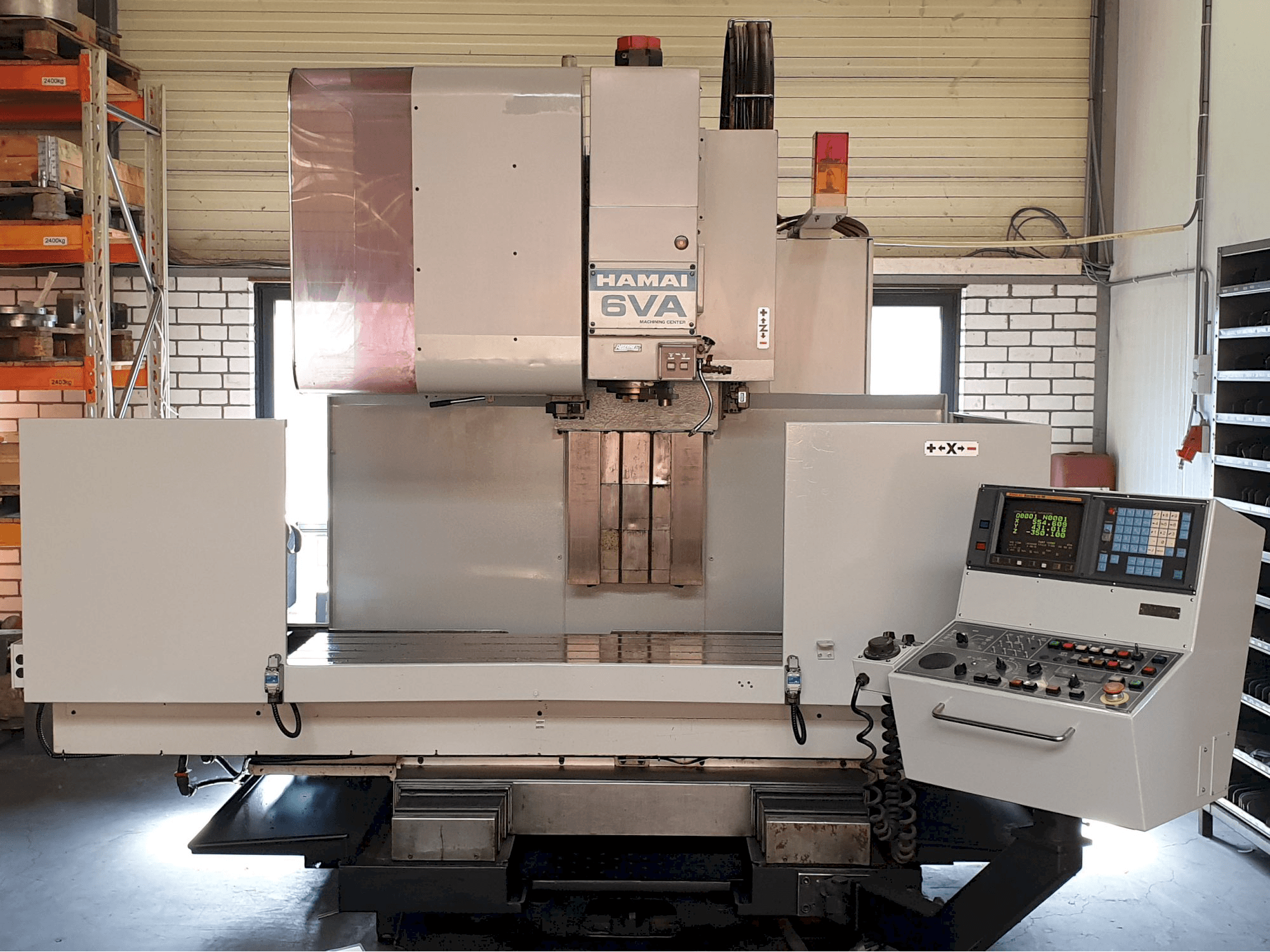 Vista frontale della macchina HAMAI MC-6VA