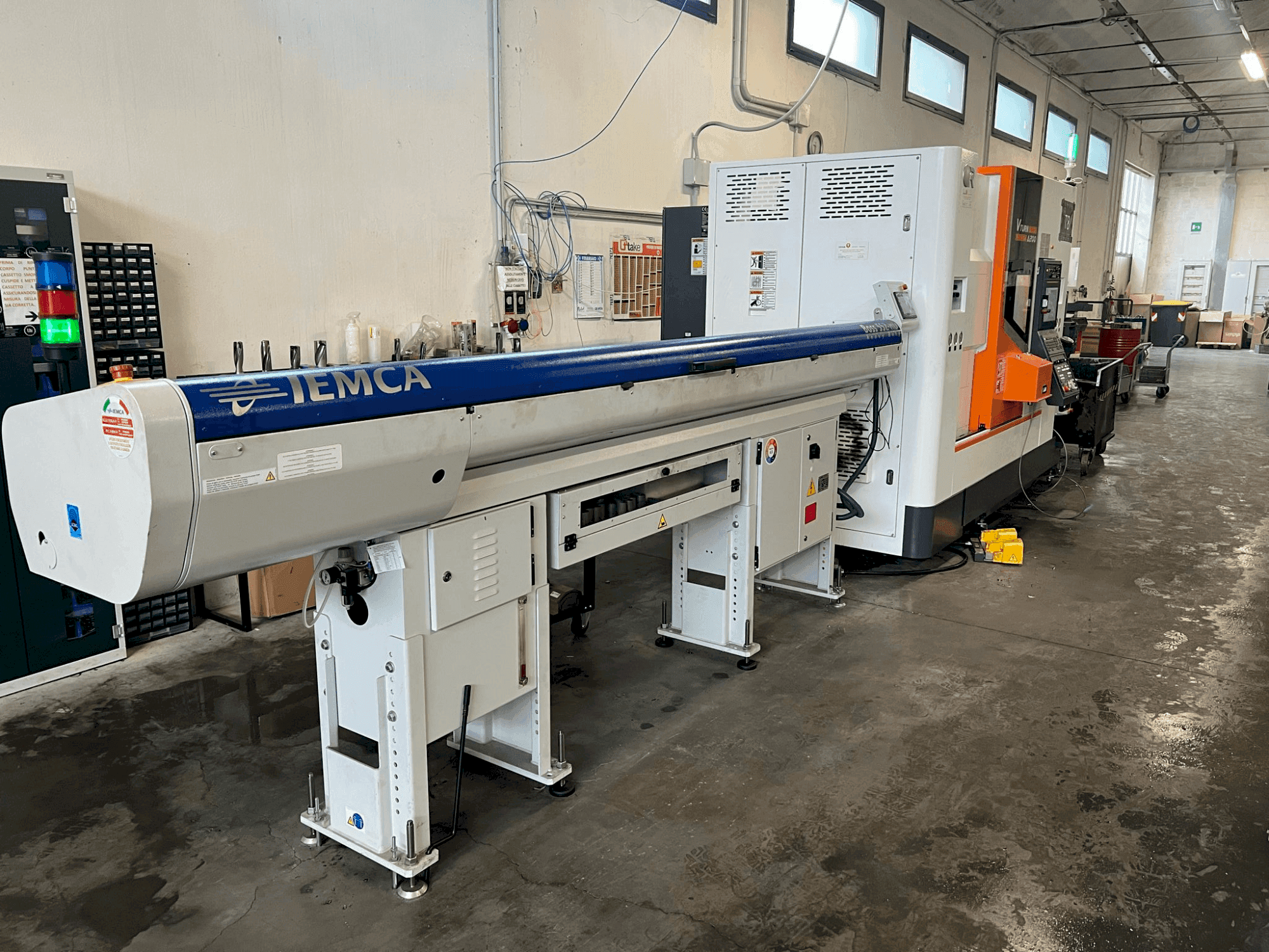 Vista frontale della macchina Victor V-turn A200Y