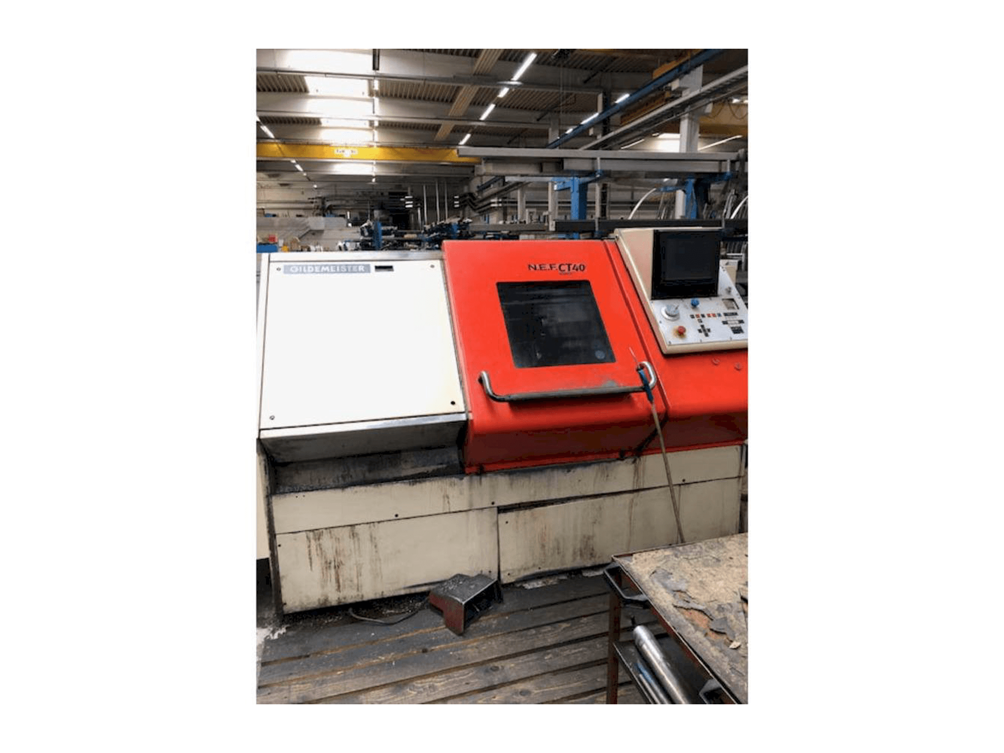 Vista frontale della macchina Gildemeister NEF CT 40
