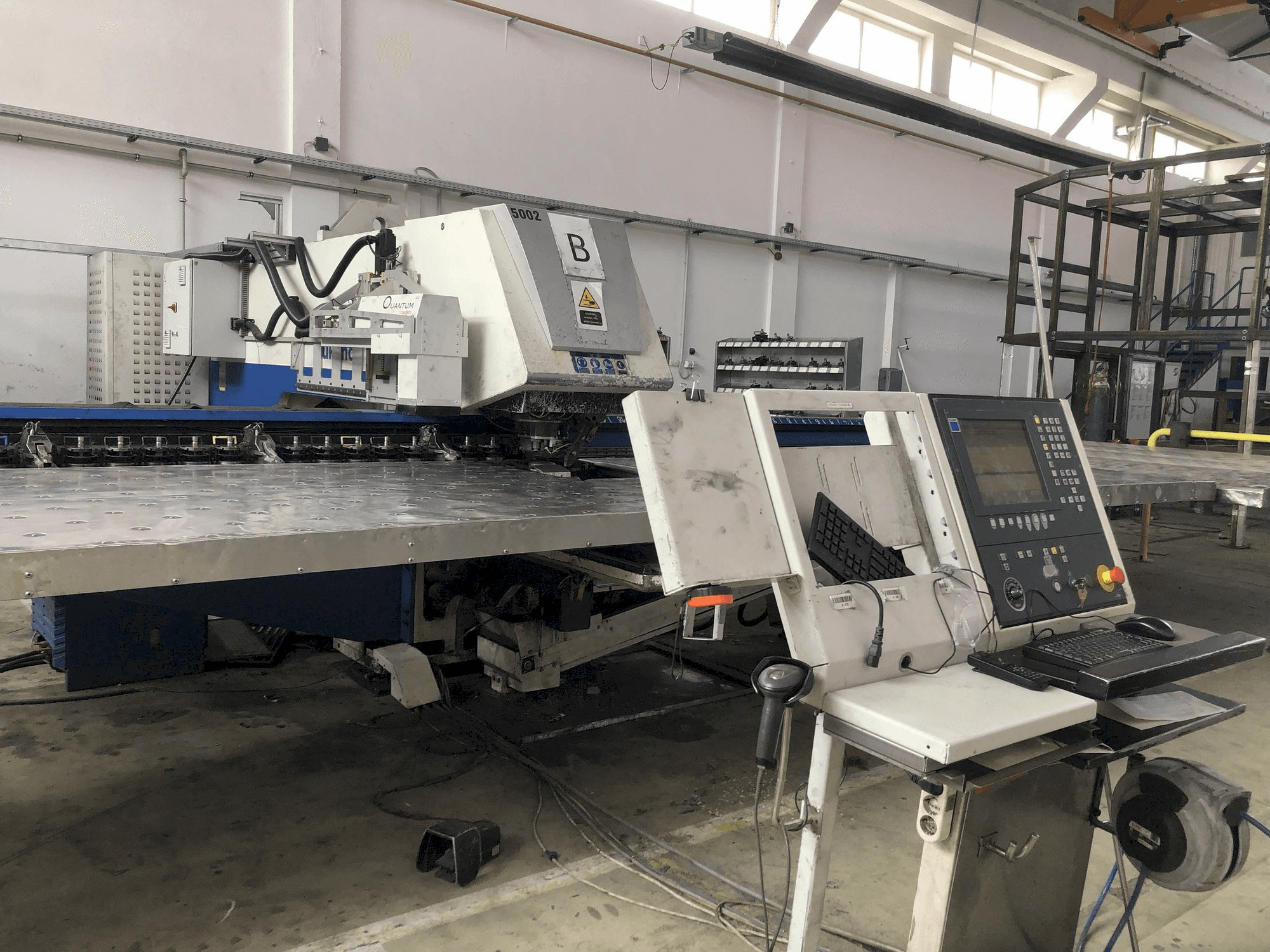 Vista frontale della macchina Trumpf Trupunch 5000