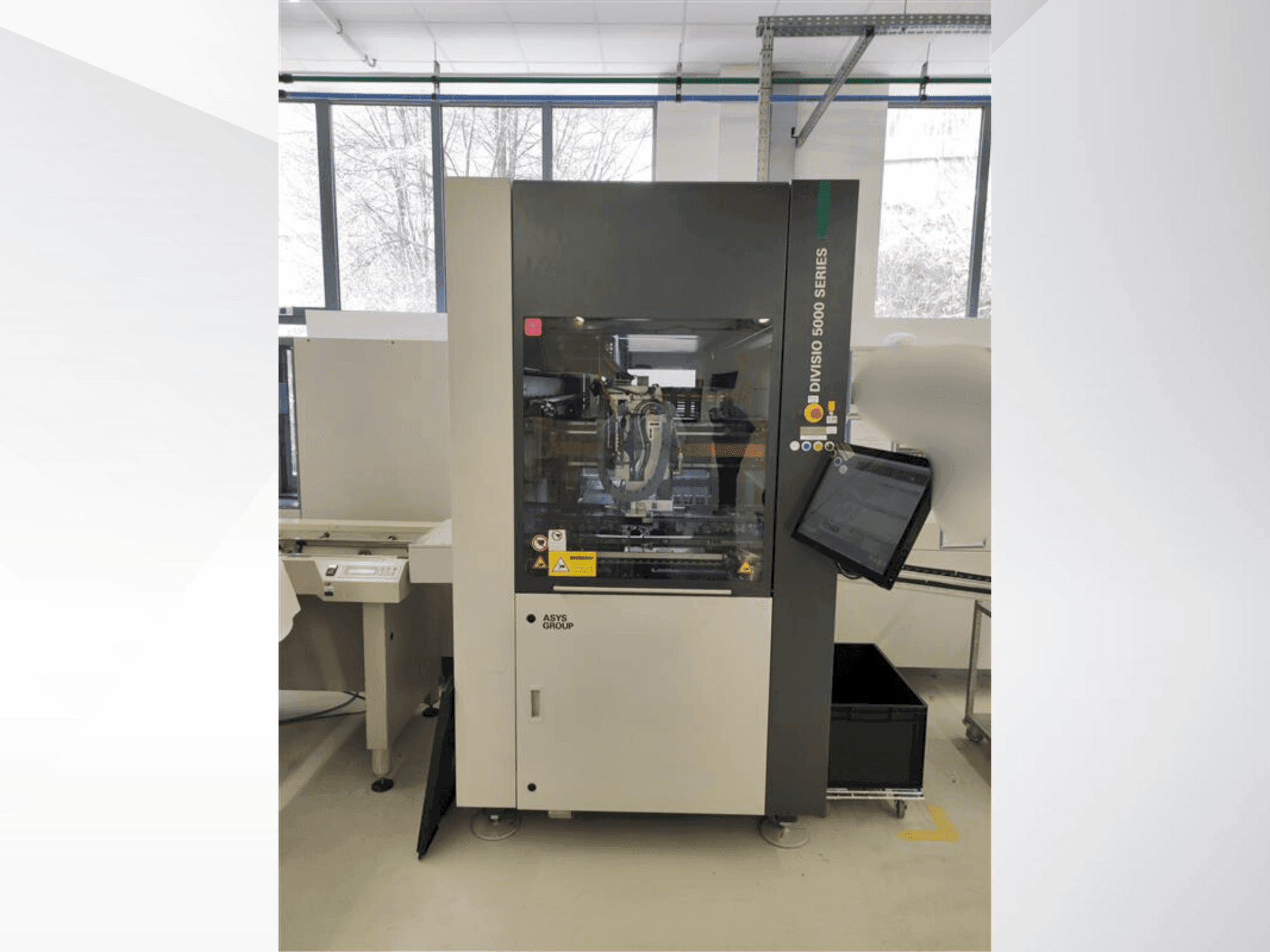 Vista frontale della macchina ASYS Divisio 5100