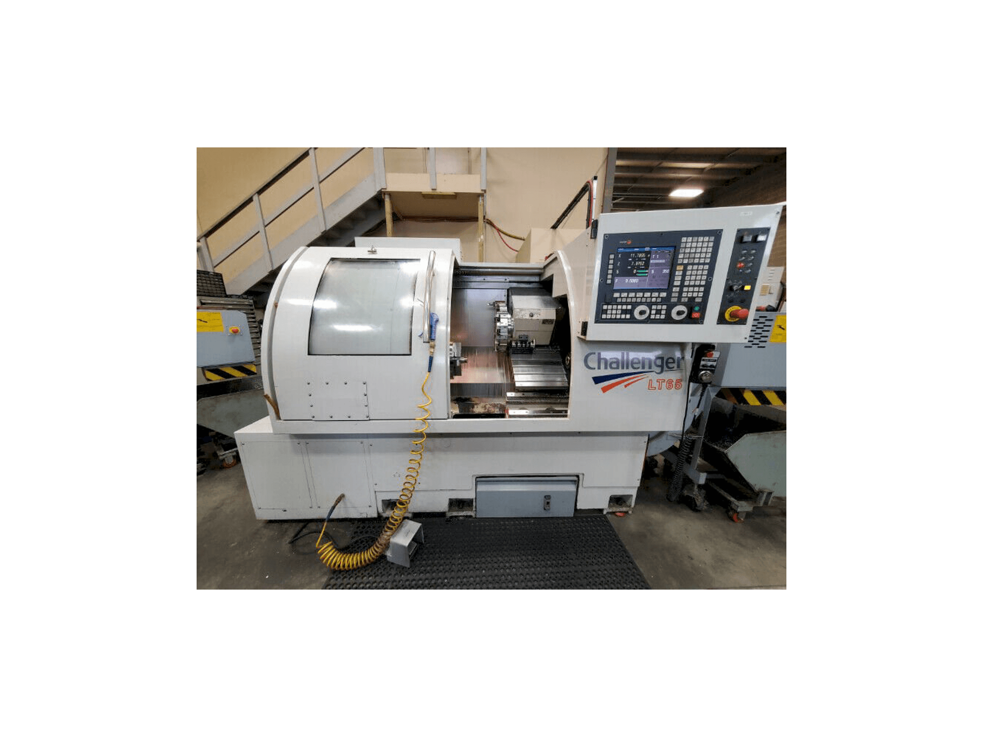 Vista frontale della macchina Modern LT-65