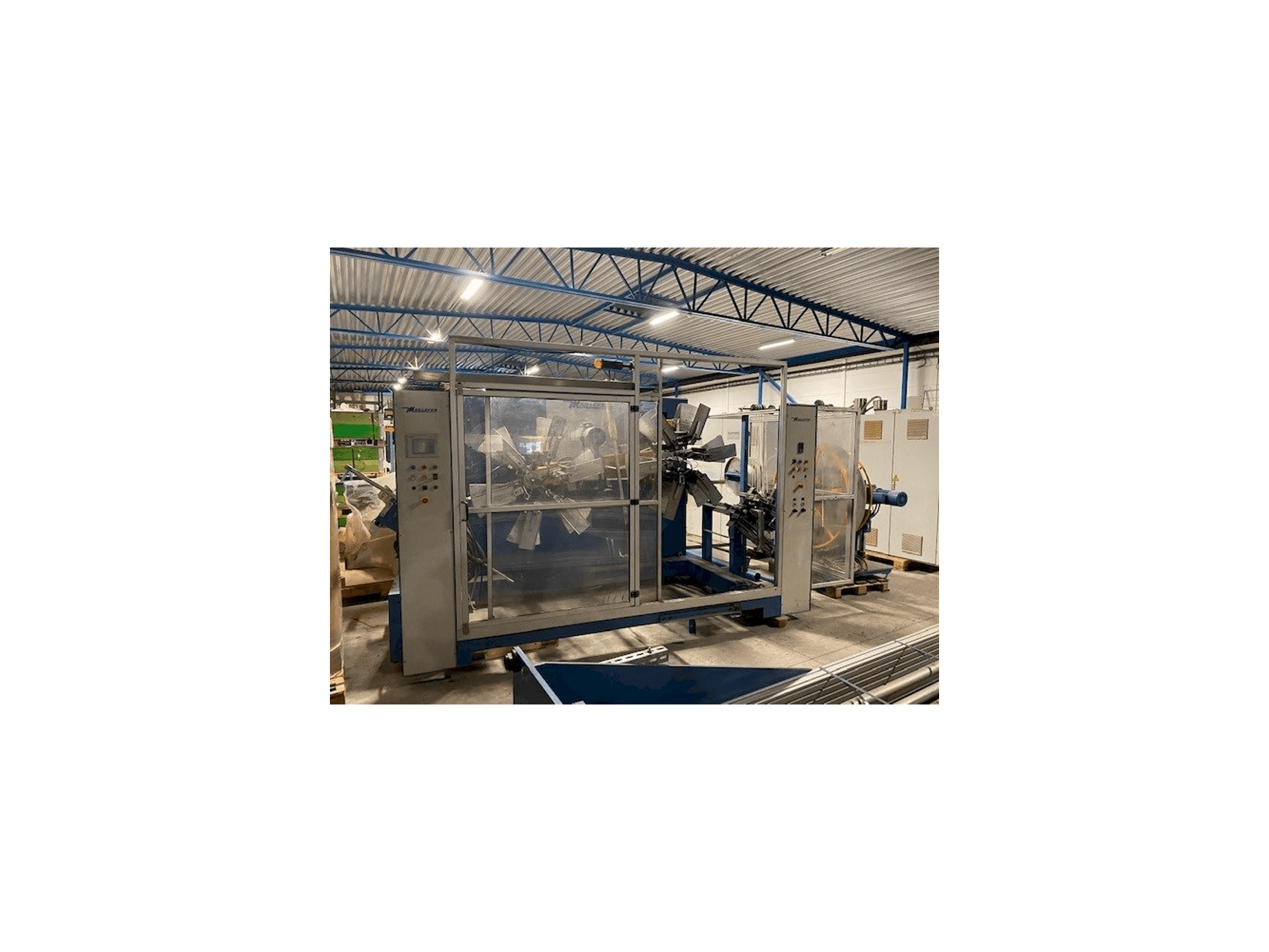 Vista frontale della macchina Maillefer PCL 14-32