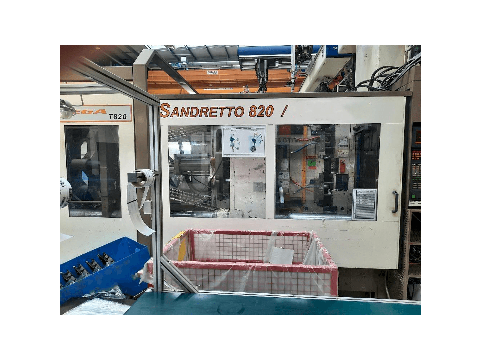 Vista frontale della macchina SANDRETTO 820/6434
