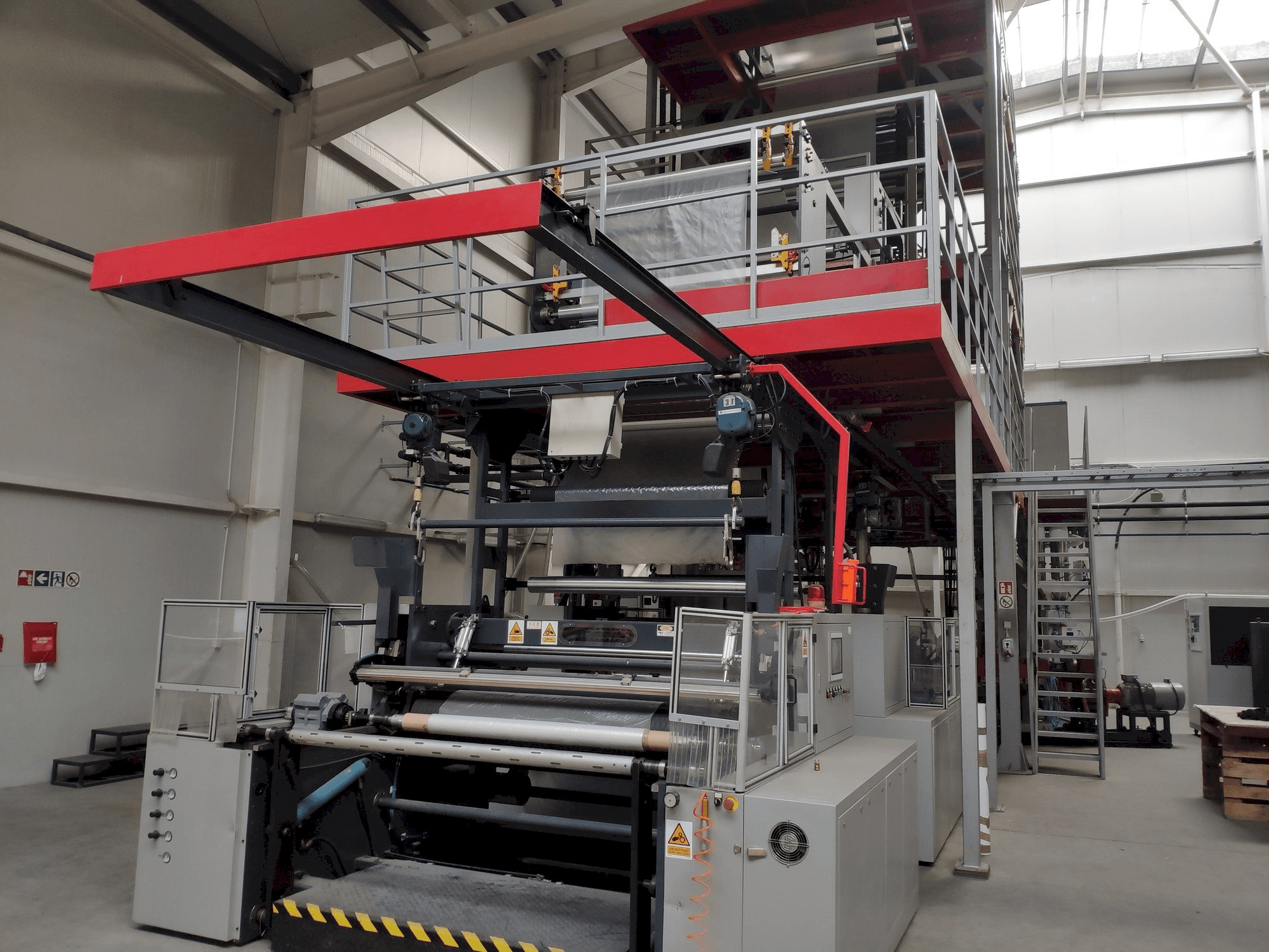 Vista frontale della macchina ROLBATCH 1600