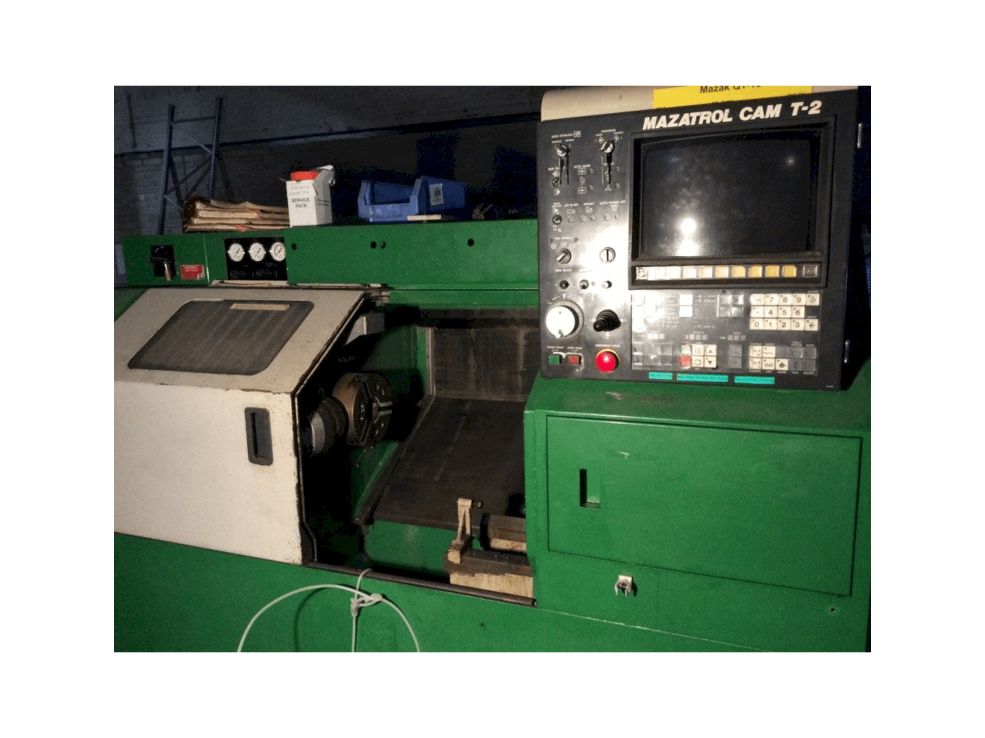 Vista frontale della macchina Mazak Super QuickTurn 15MS