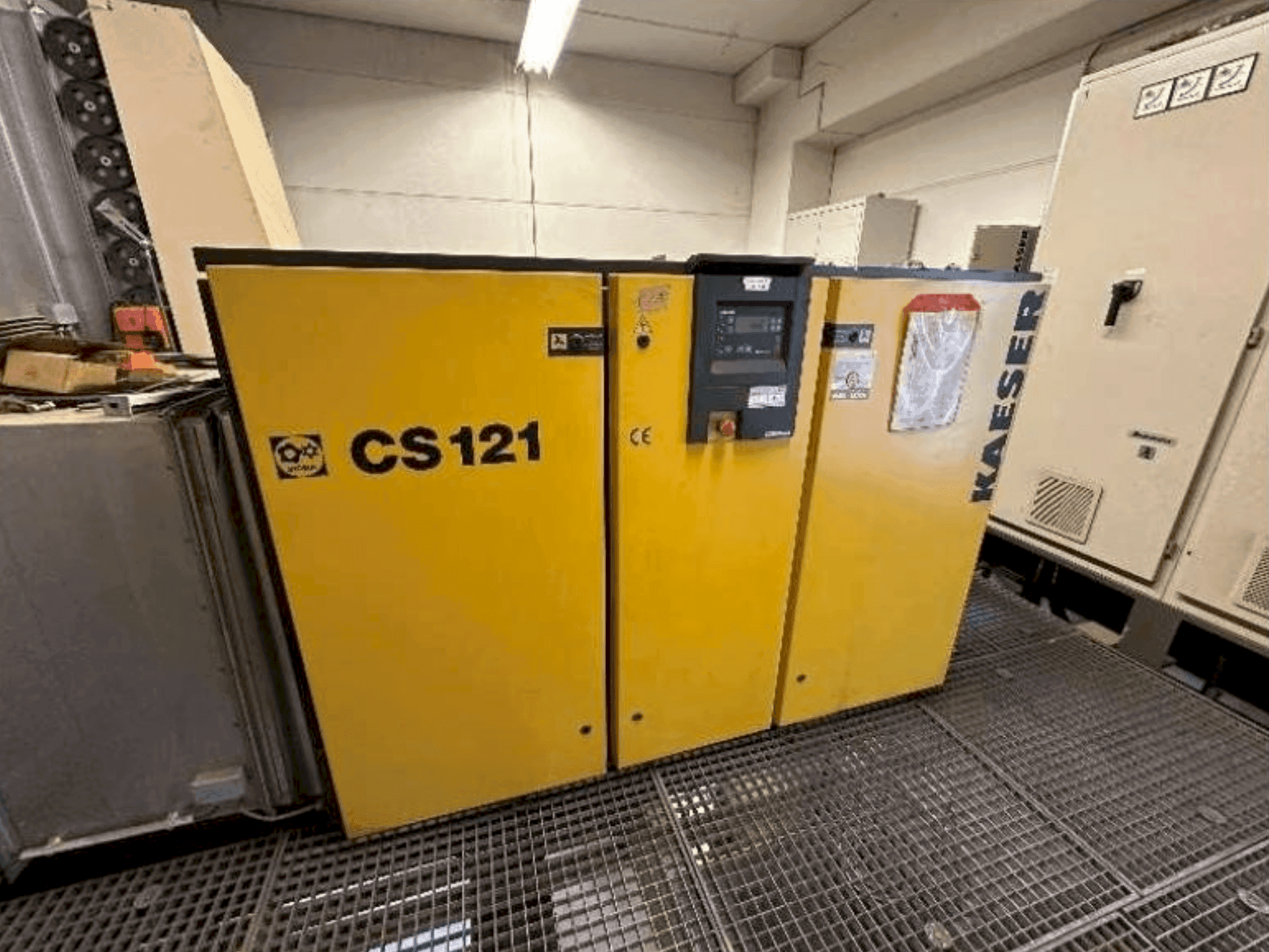 Vista frontale della macchina KAESER Compressor System