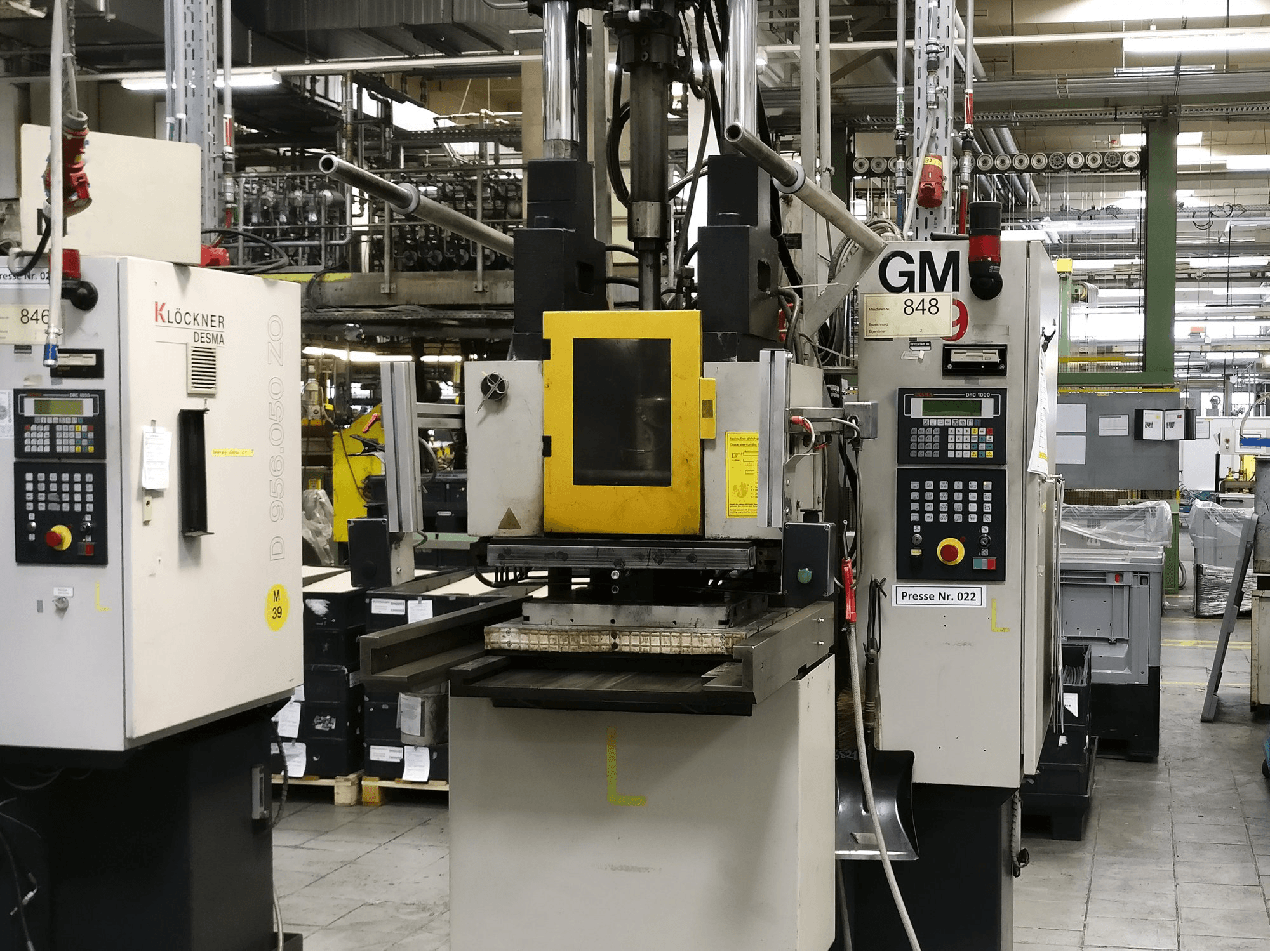 Vista frontale della macchina Kloeckner Desma 956.050