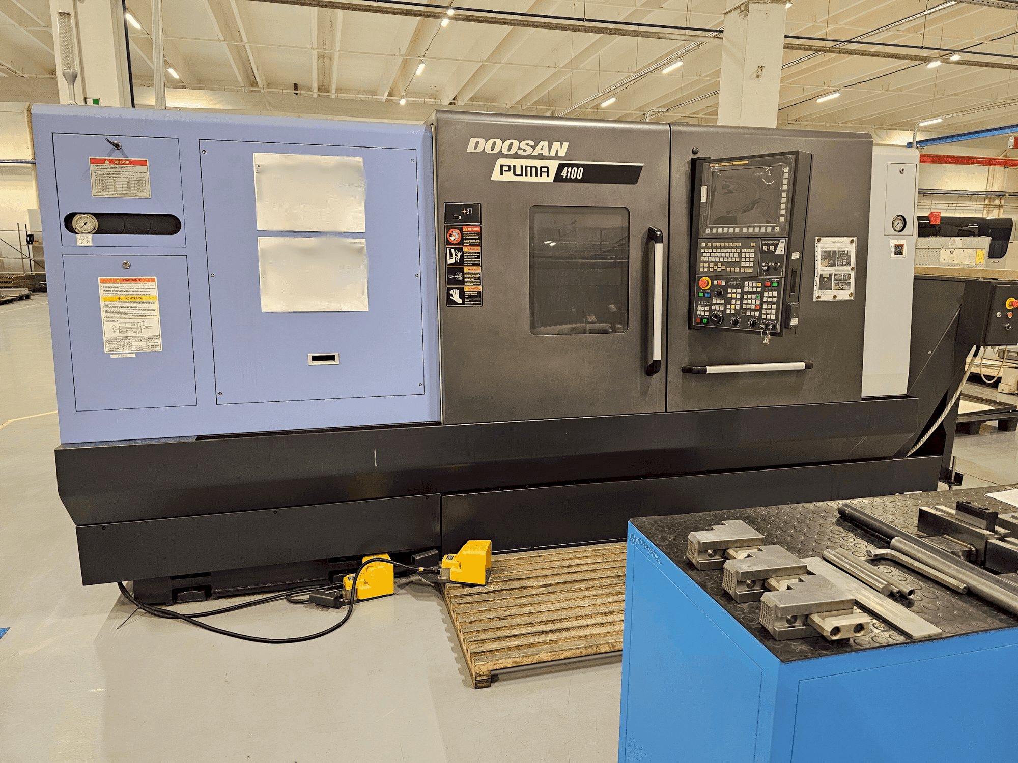 Vista frontale della macchina DOOSAN PUMA 4100B (2018)