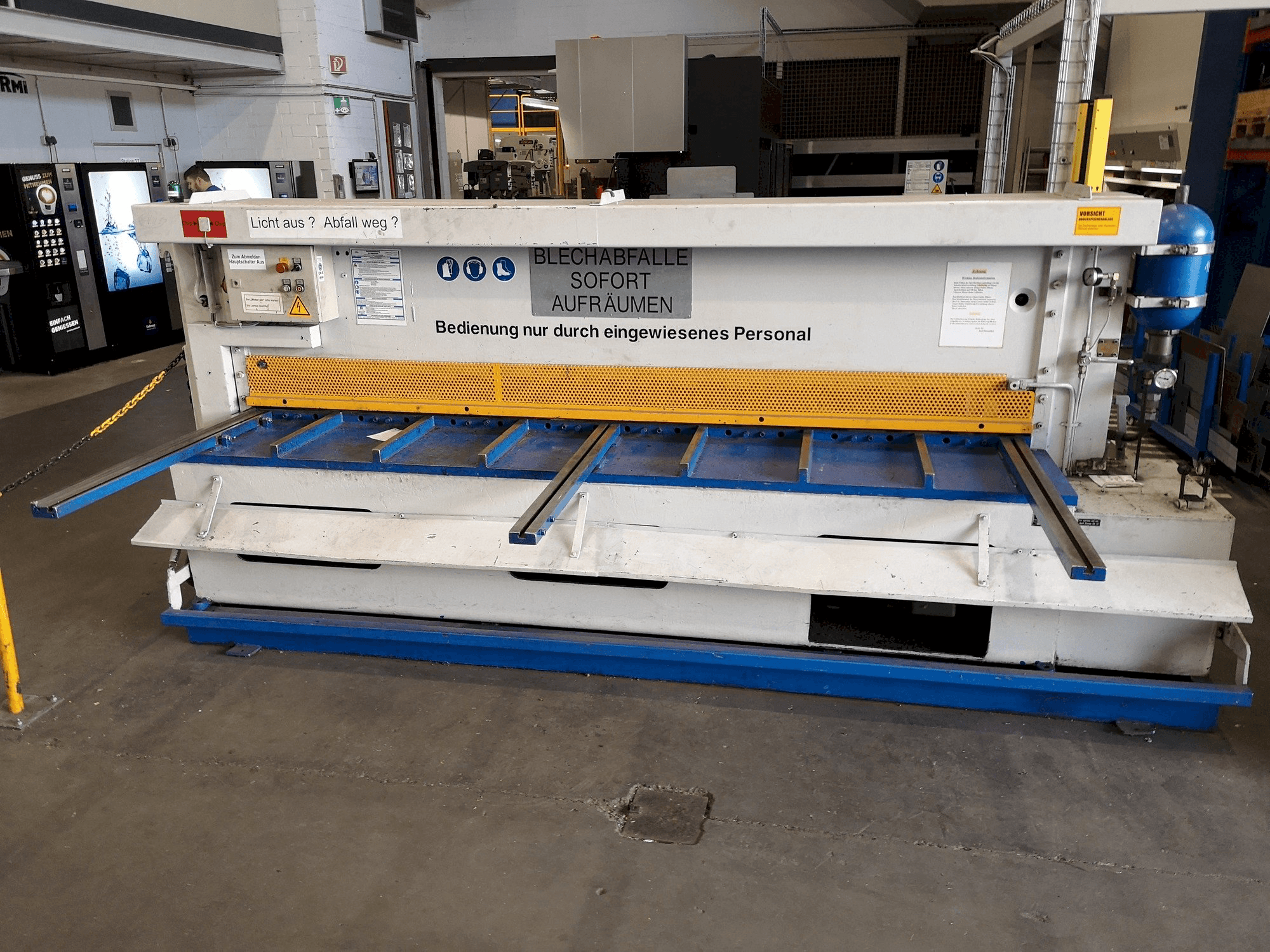 Vista frontale della macchina PASKOWSKY TSH 10 MM