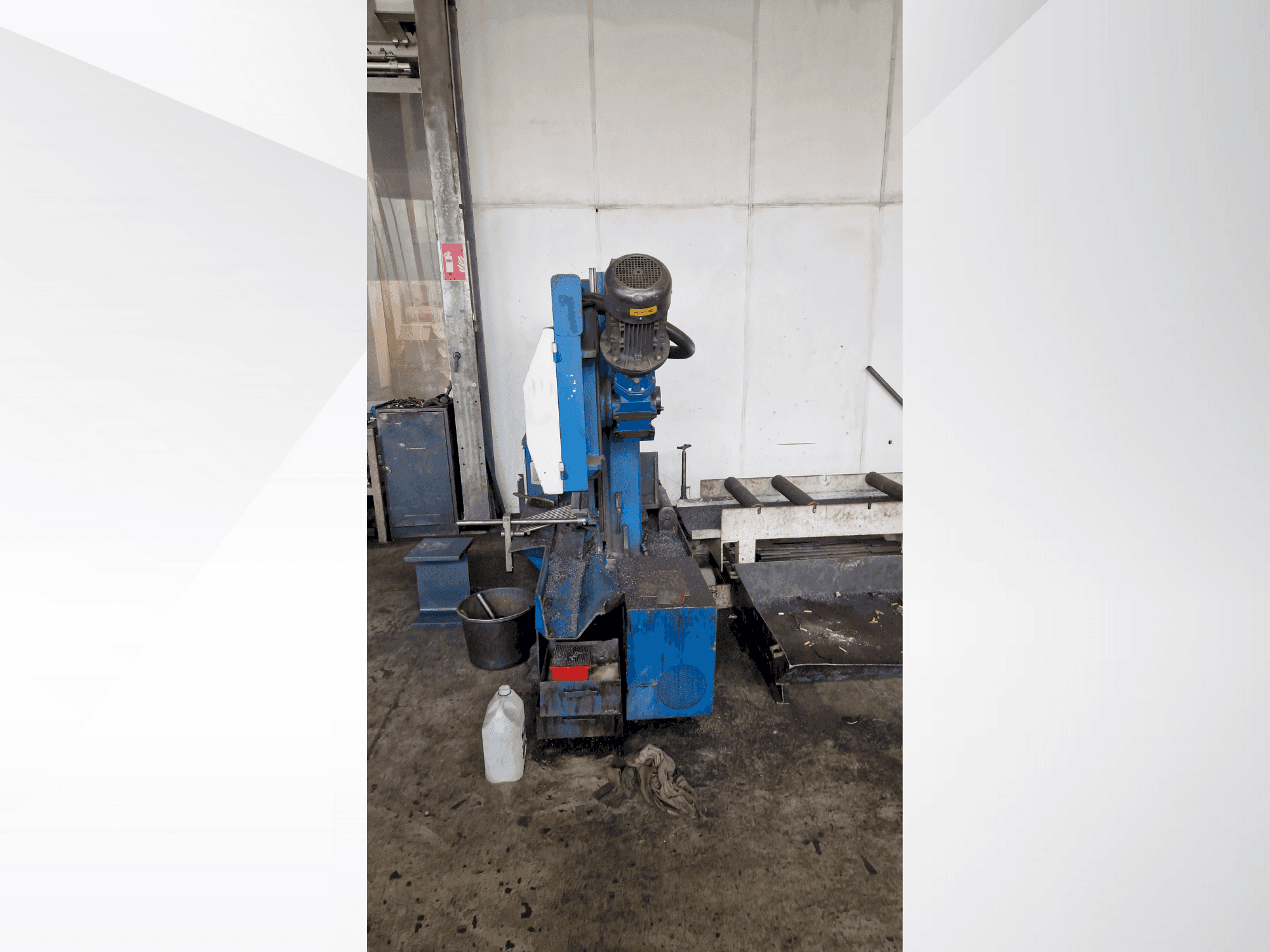 Vista frontale della macchina KNUTH HB 460 L