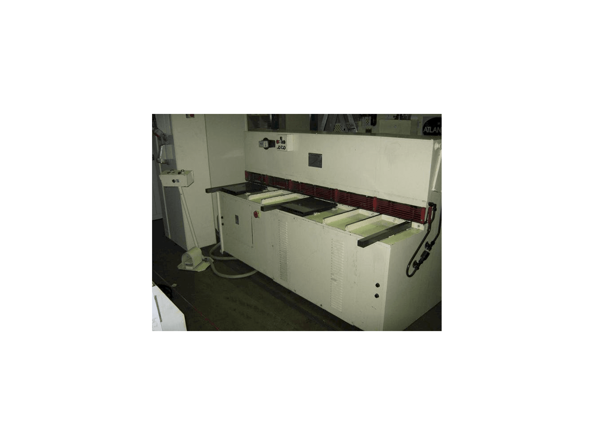 Vista frontale della macchina GEFI LVS-2000