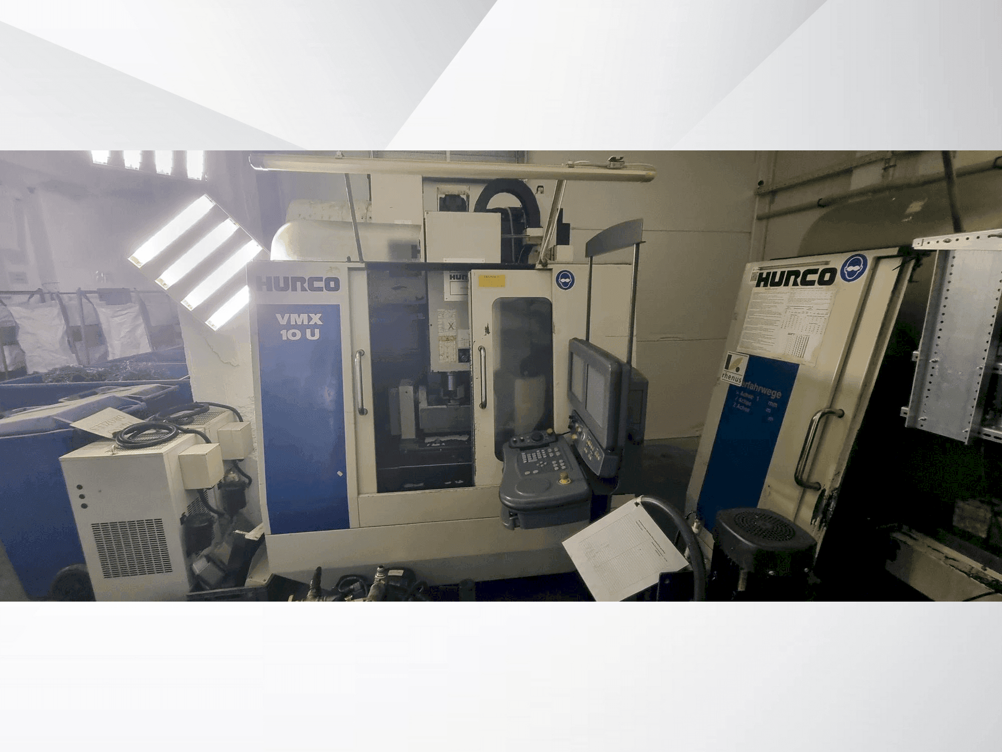 Vista frontale della macchina Hurco VMX 10U