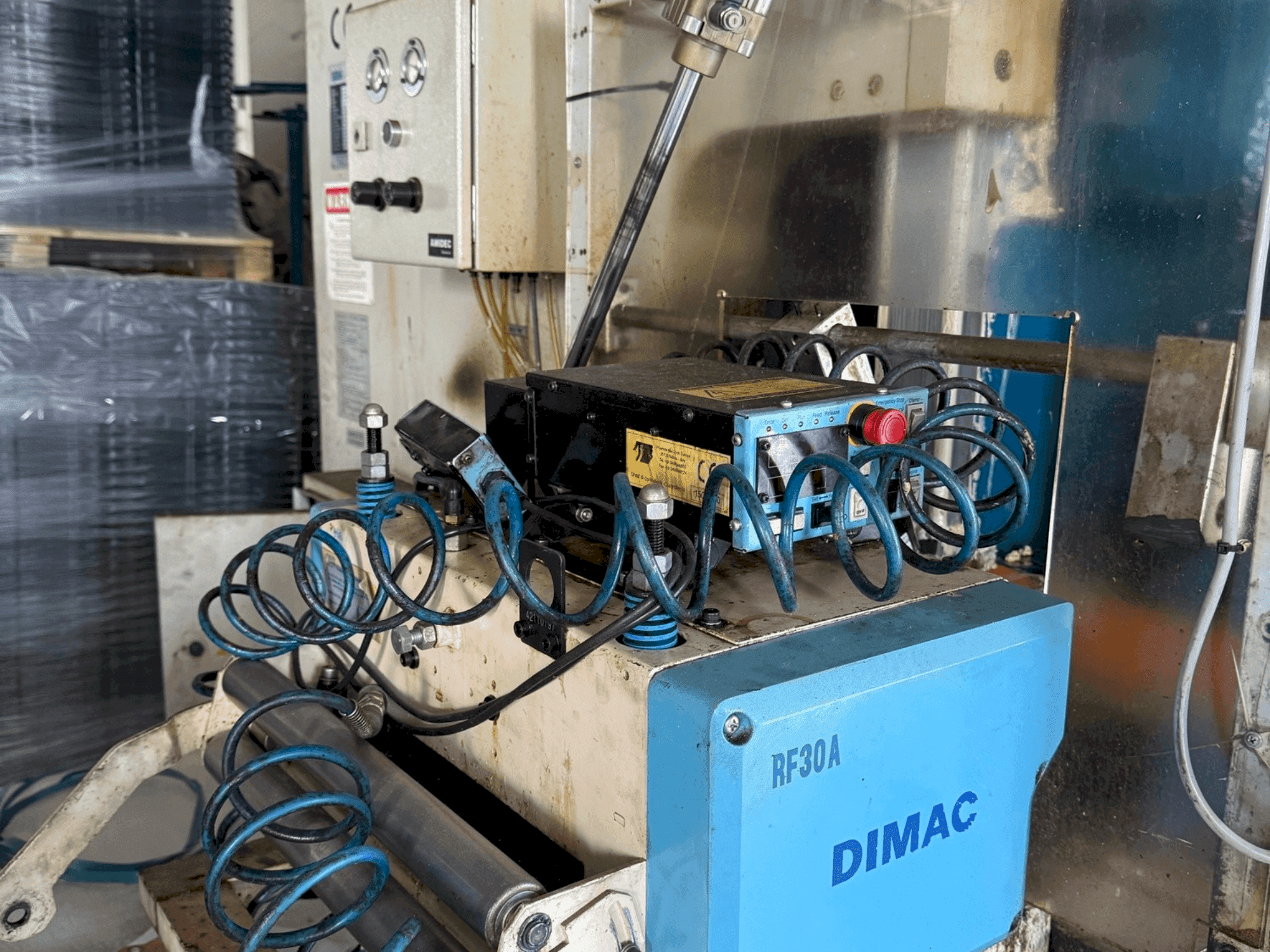 Vista frontale della macchina SEYI SN1-110