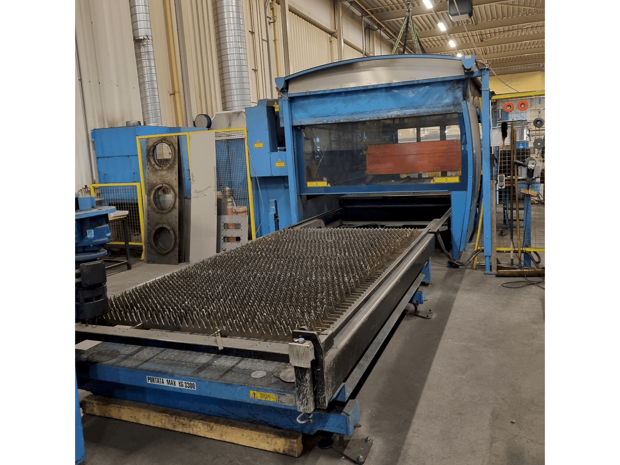 Vista frontale della macchina Prima Power Platino 1530HS 3,0kW CO2