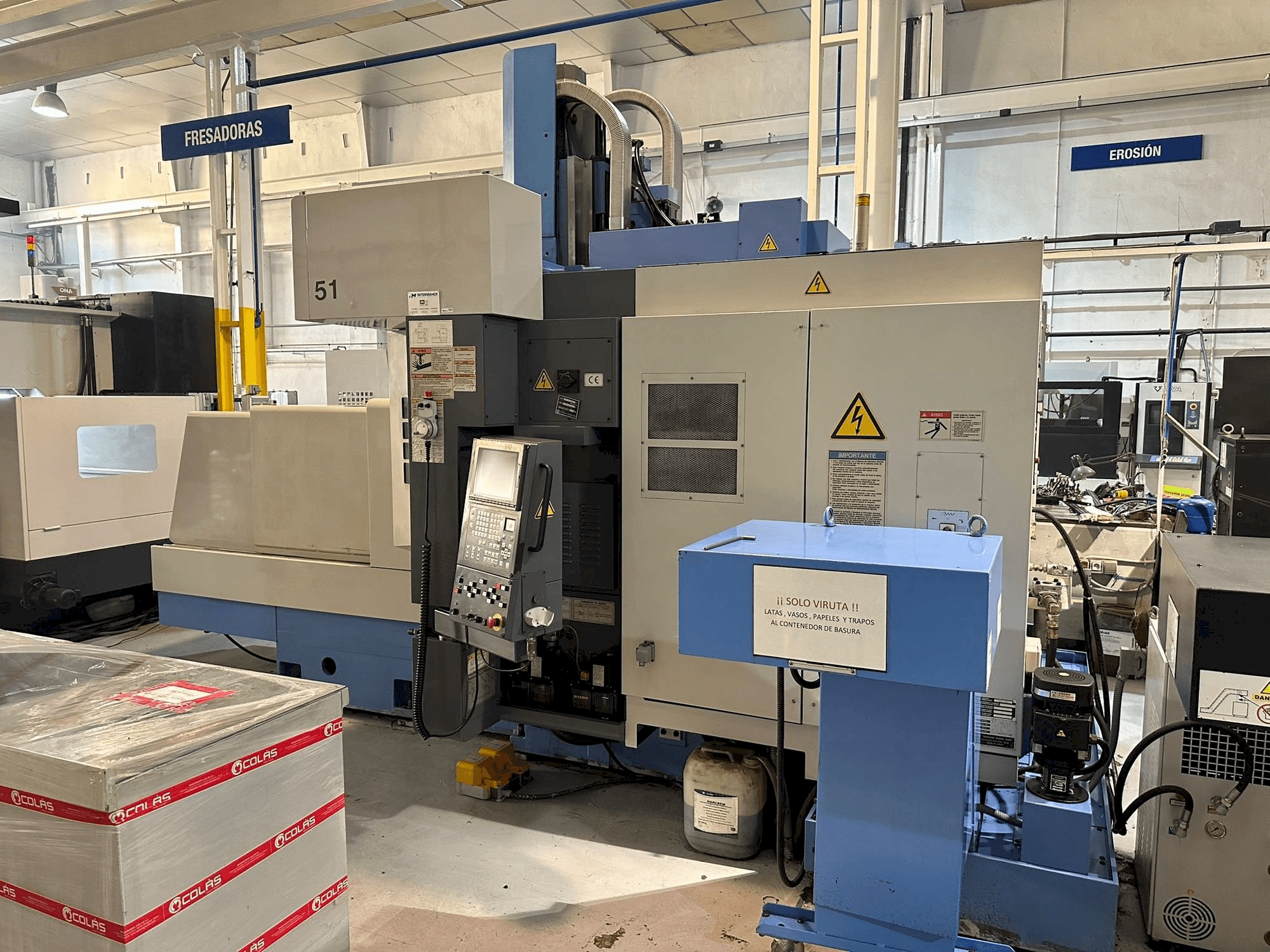 Vista frontale della macchina Mazak FJV-35/60
