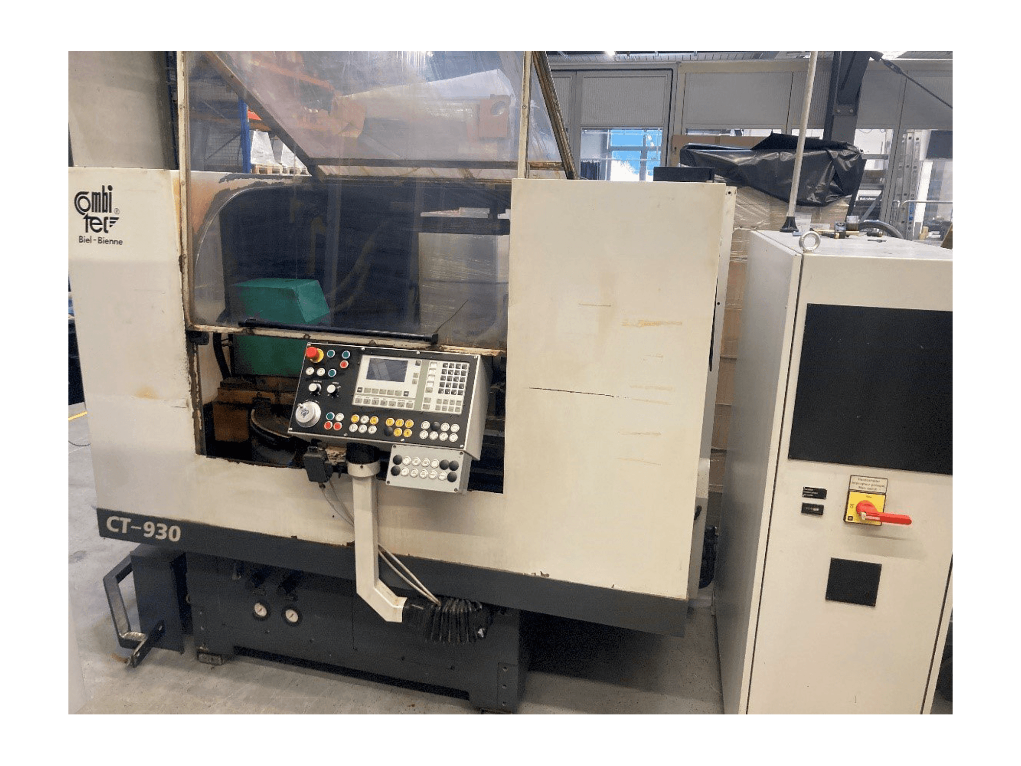 Vista frontale della macchina Combitec CT-930