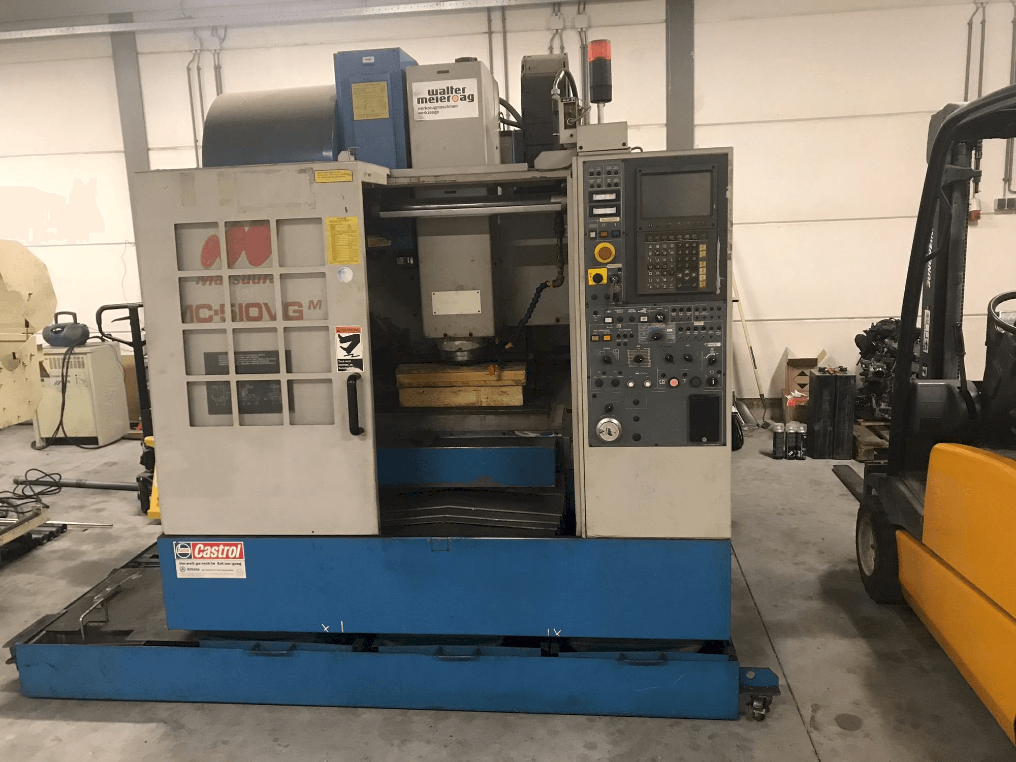 Vista frontale della macchina Matsuura MC 510 VG M