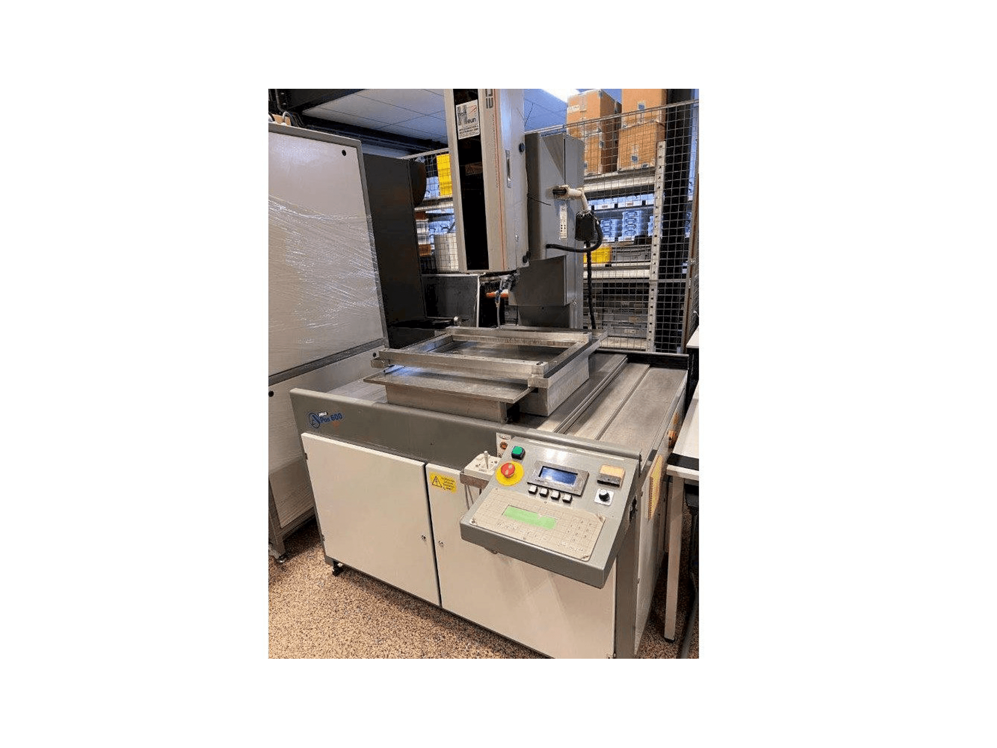 Vista frontale della macchina Apos 600