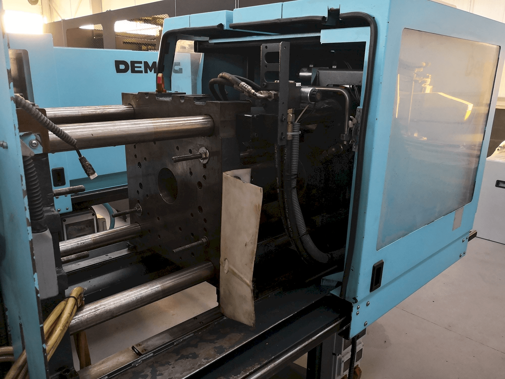 Area di lavoro della macchina DEMAG Ergotech 80/400 viva