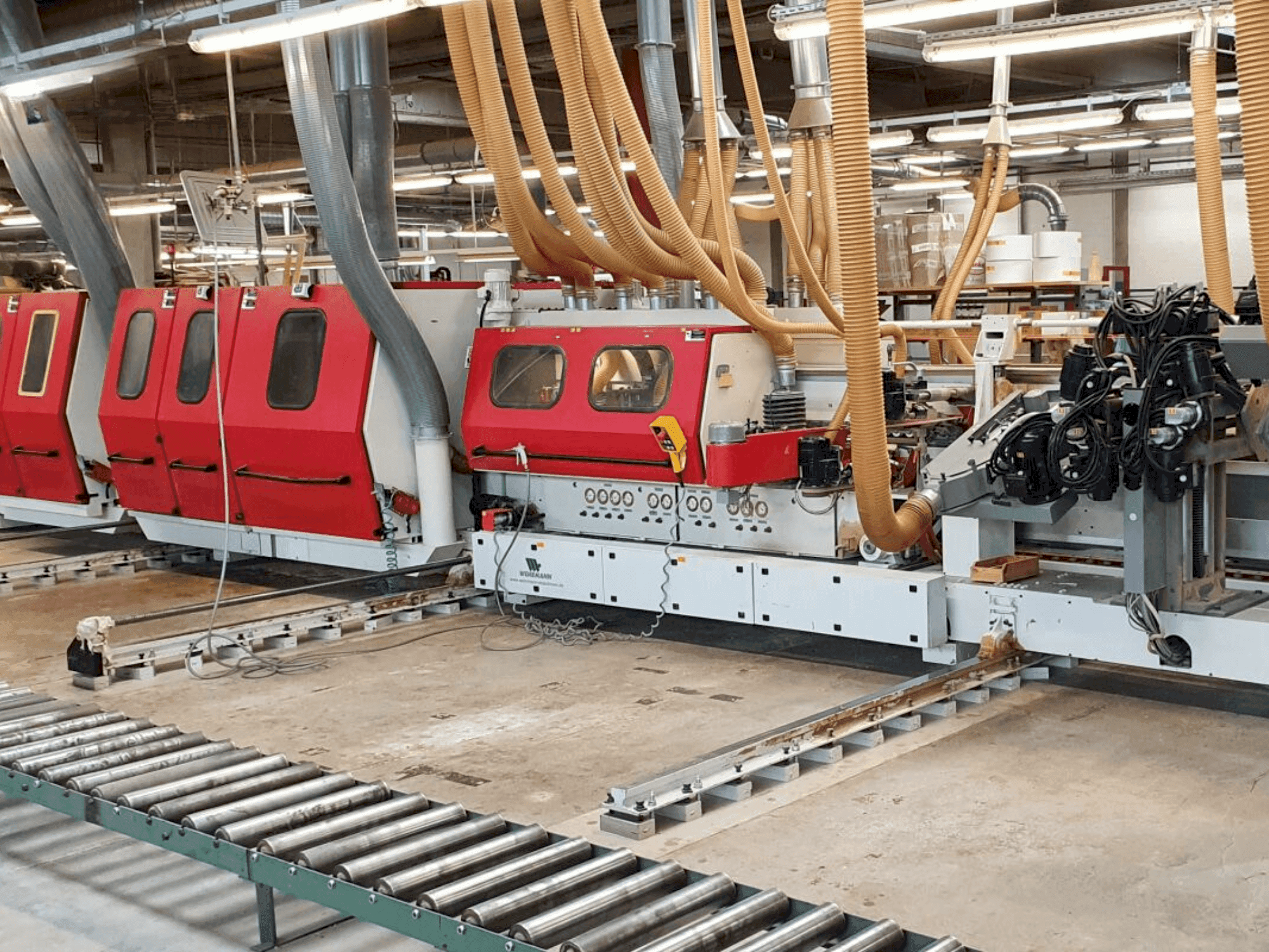 Vista frontale della macchina WEHRMANN Combima