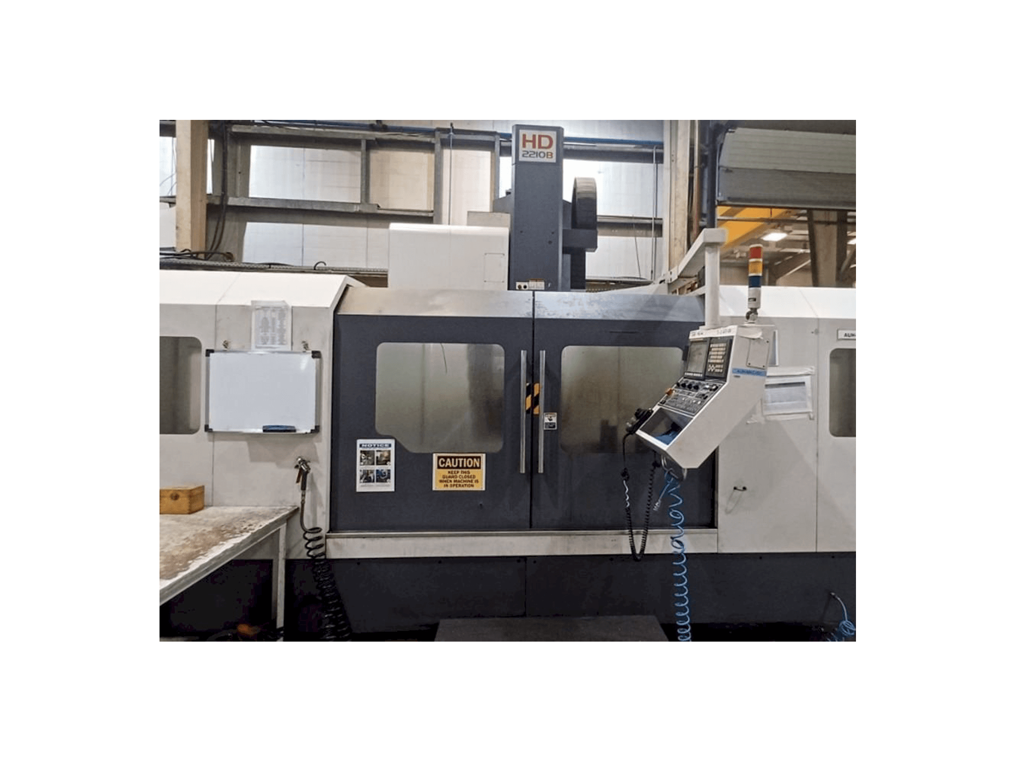 Vista frontale della macchina Dugard HD 2210B