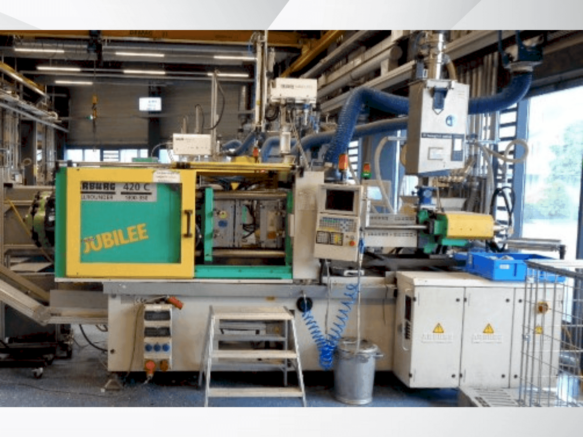 Vista frontale della macchina Arburg Allrounder 420 C 1300-350