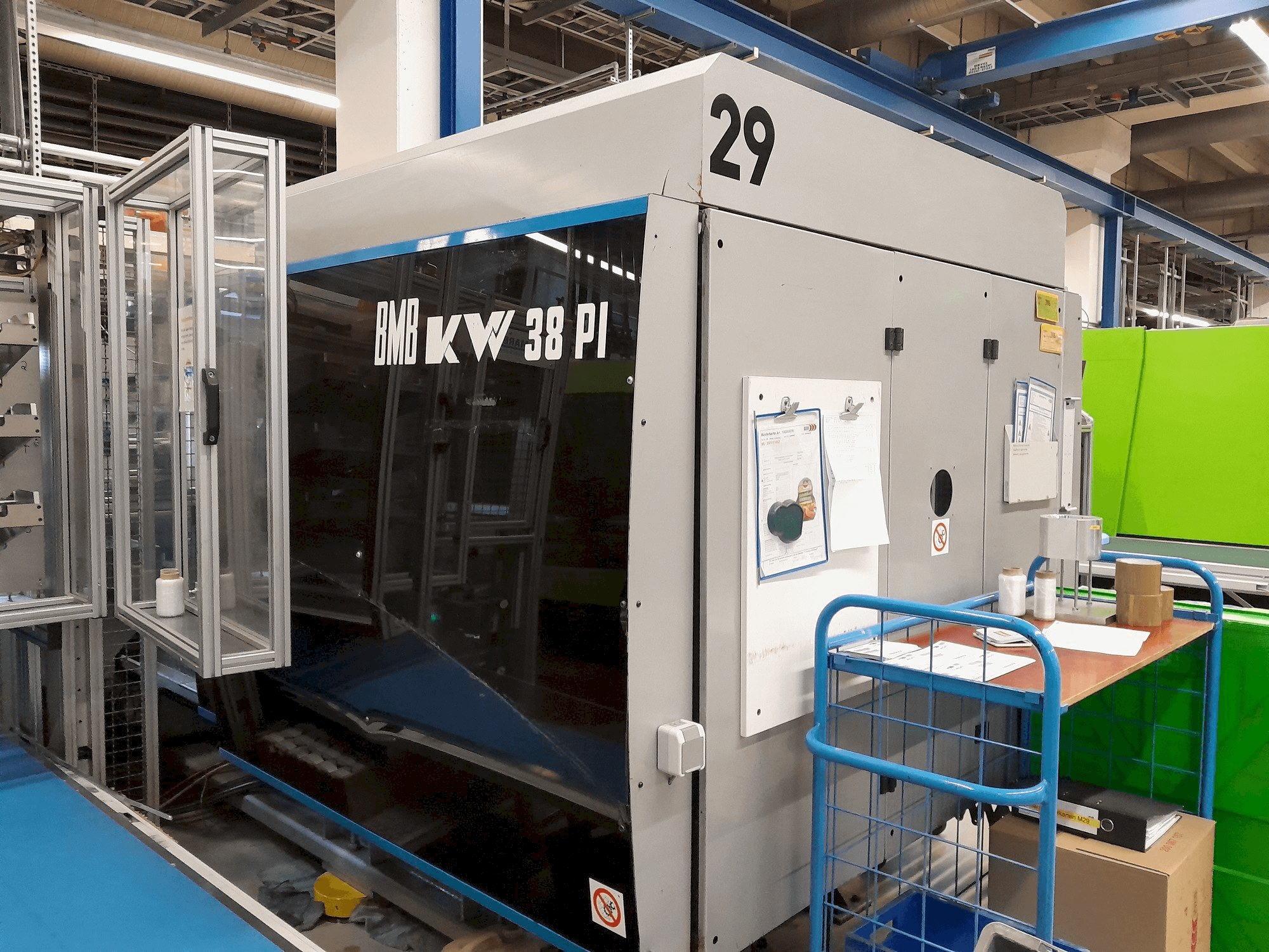 Vista frontale della macchina BMB KW 38 PI/1300