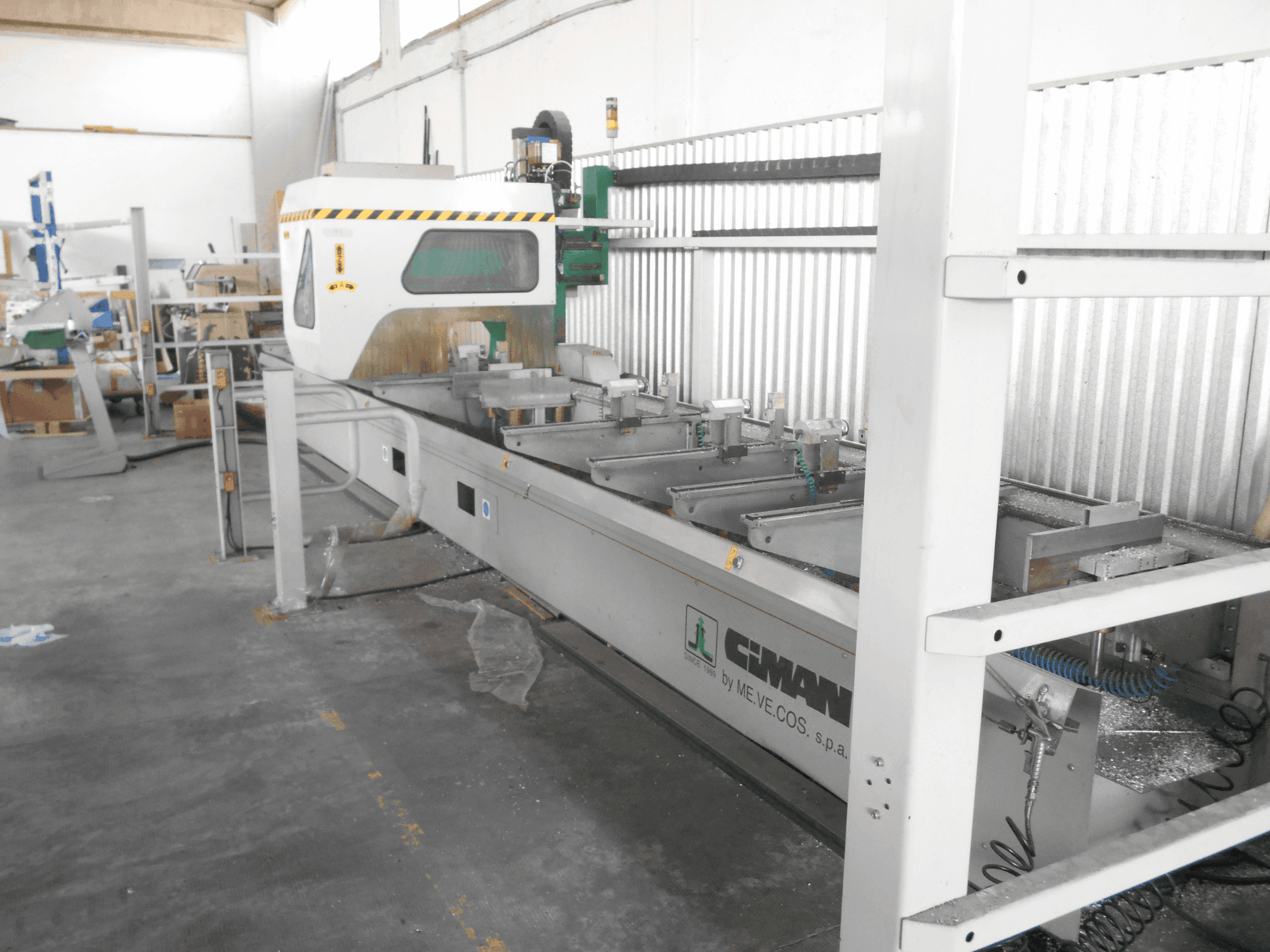 Vista frontale della macchina CIMAN Mizak 6.7 twin