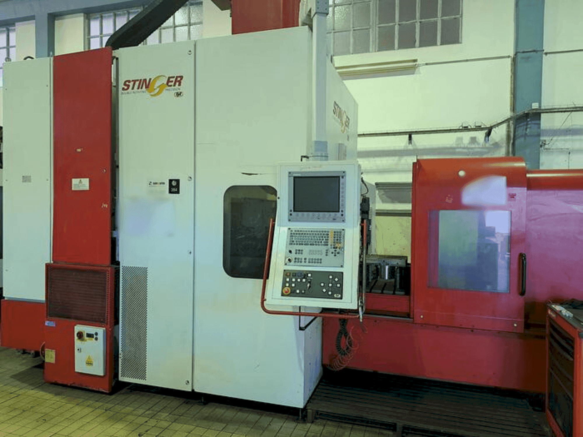 Vista frontale della macchina FPT STINGER XL