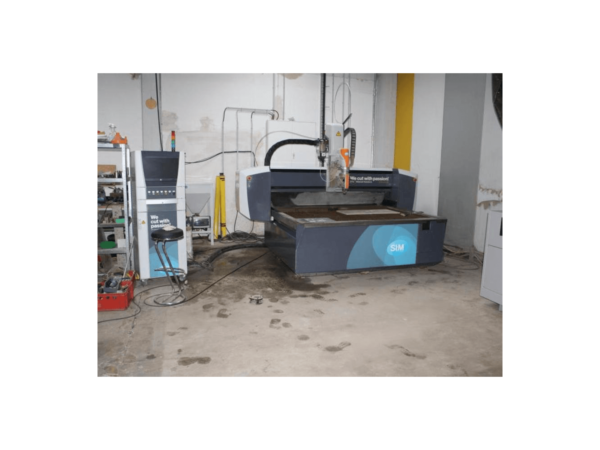 Vista frontale della macchina STM PremiumCut 3D 68