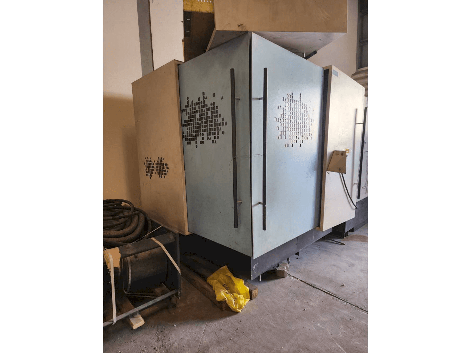 Vista frontale della macchina AGIE Challenge 2