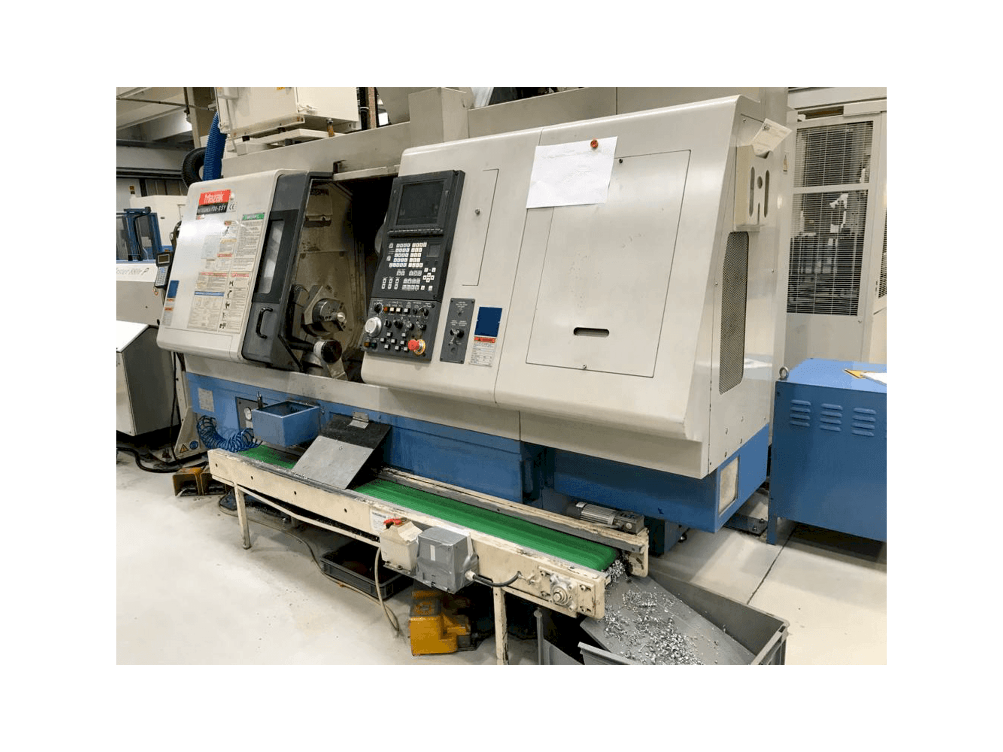 Vista frontale della macchina Mazak Integrex 100 II SY