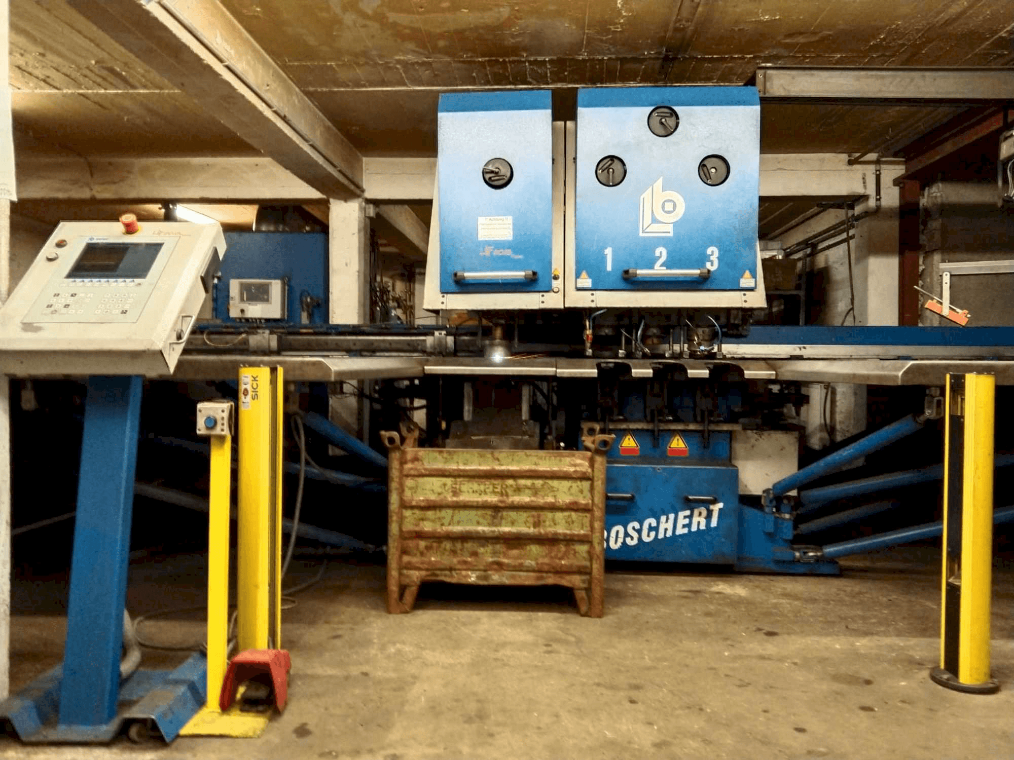 Vista frontale della macchina Boschert Tri Combicut plasma