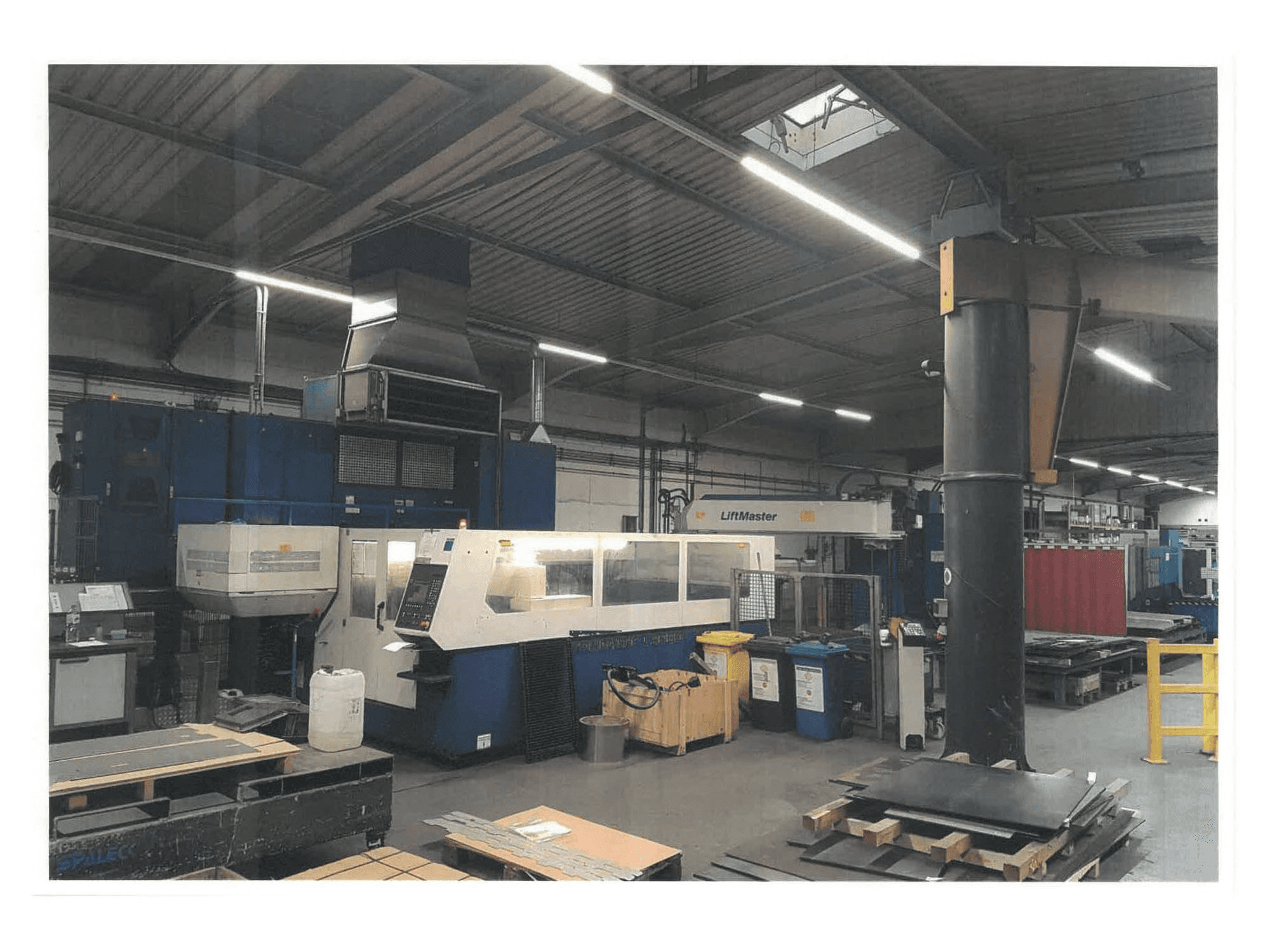 Vista frontale della macchina TRUMPF Laser 30/30