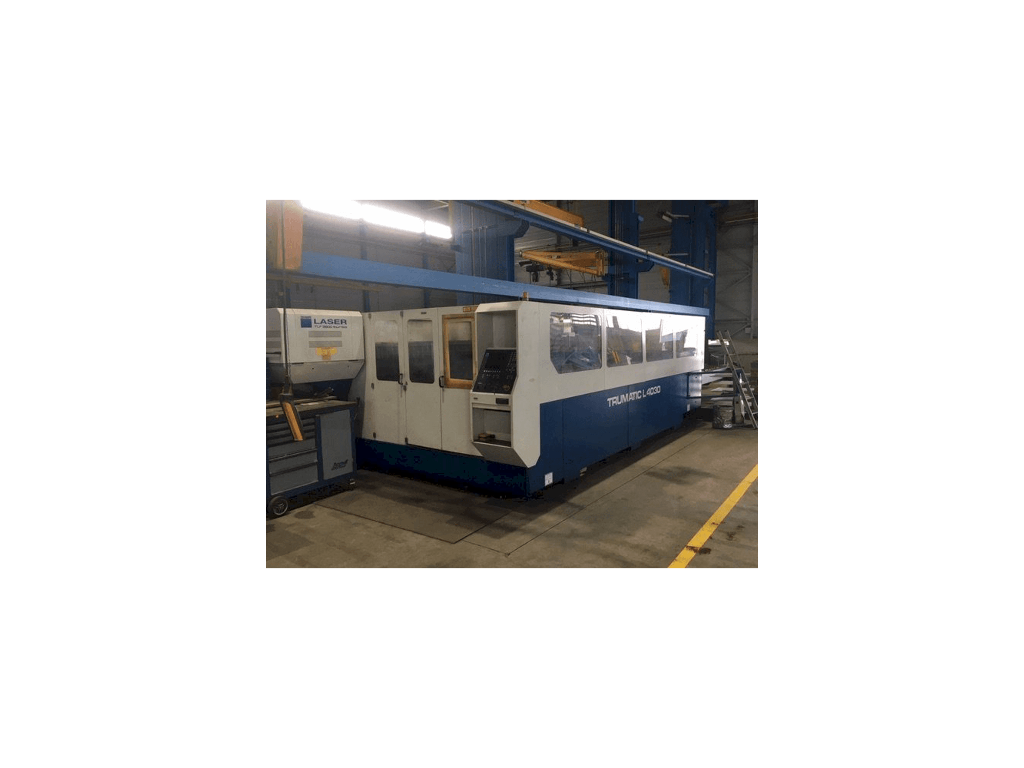 Vista frontale della macchina Trumpf Trumatic L4030