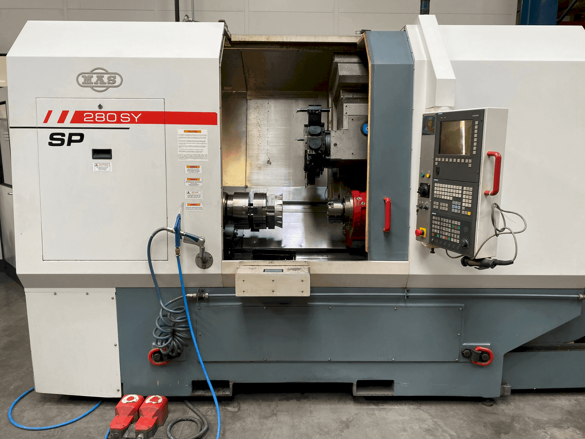 Vista frontale della macchina MAS SP280 SY