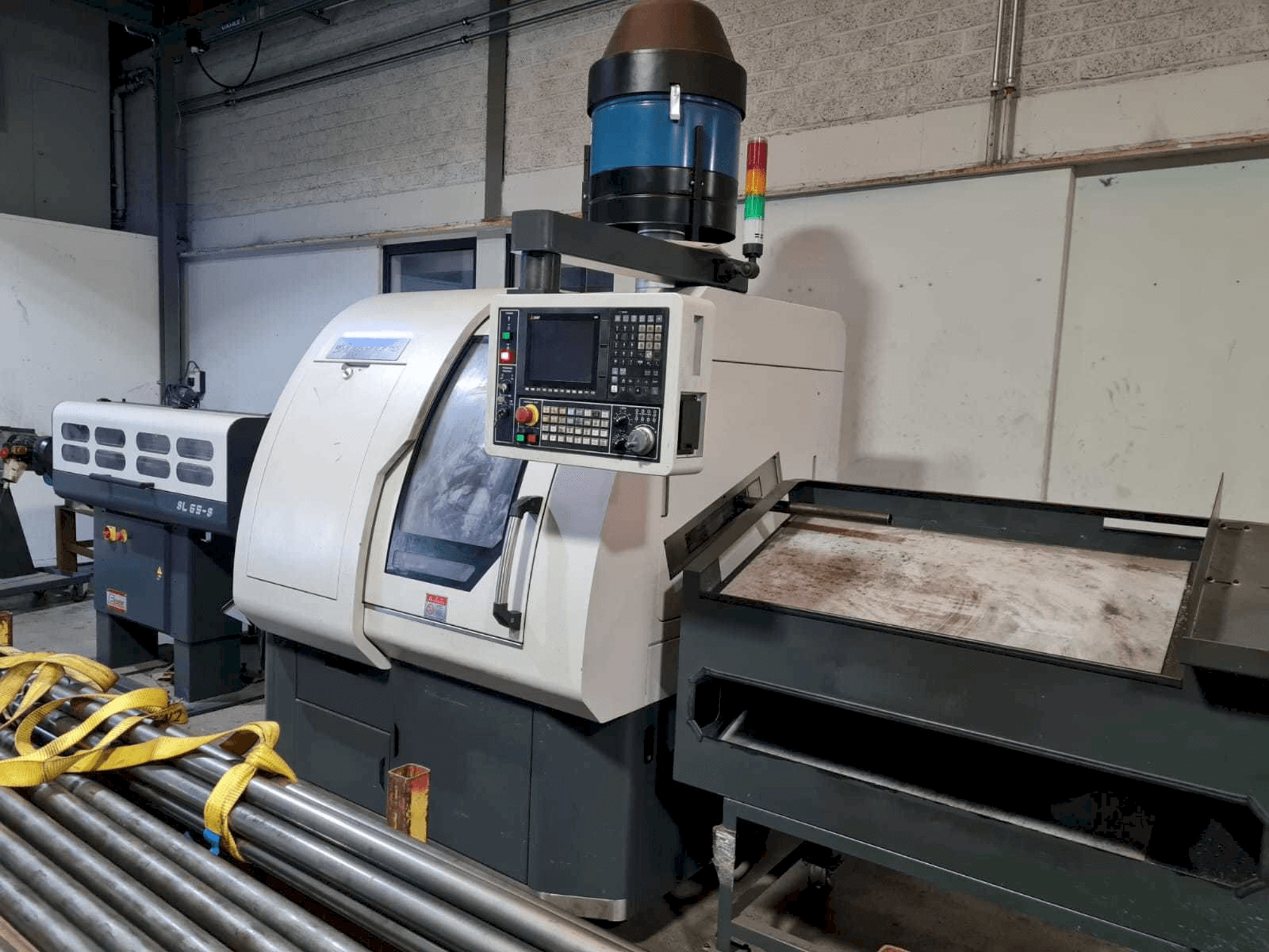 Vista frontale della macchina Ray Feng RC32