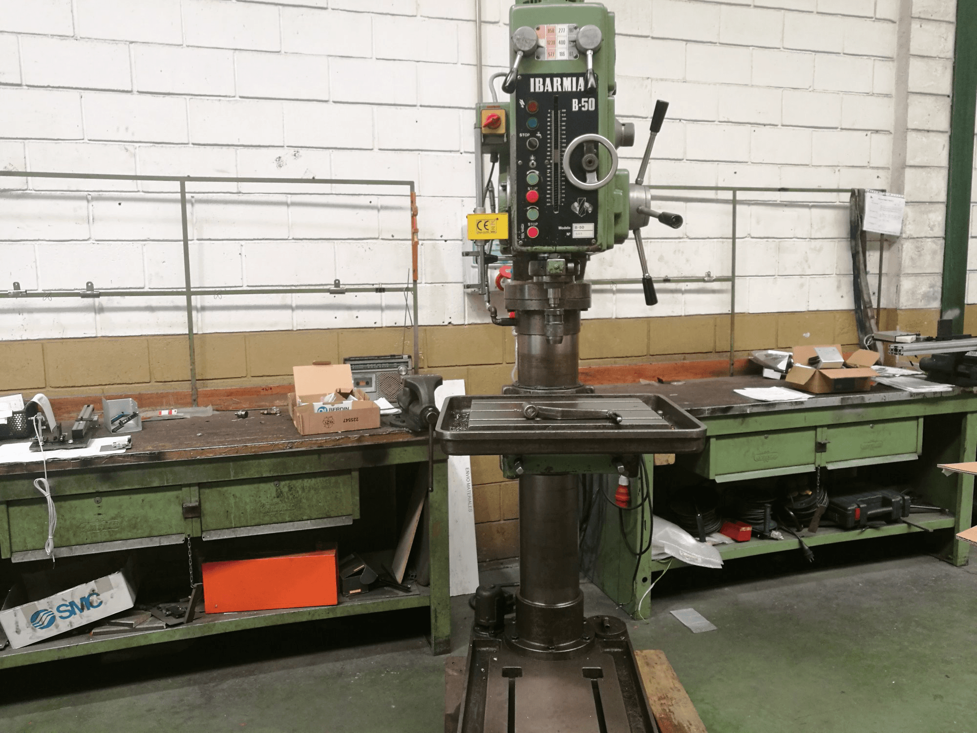 Vista frontale 1 della macchina IBARMIA B-50