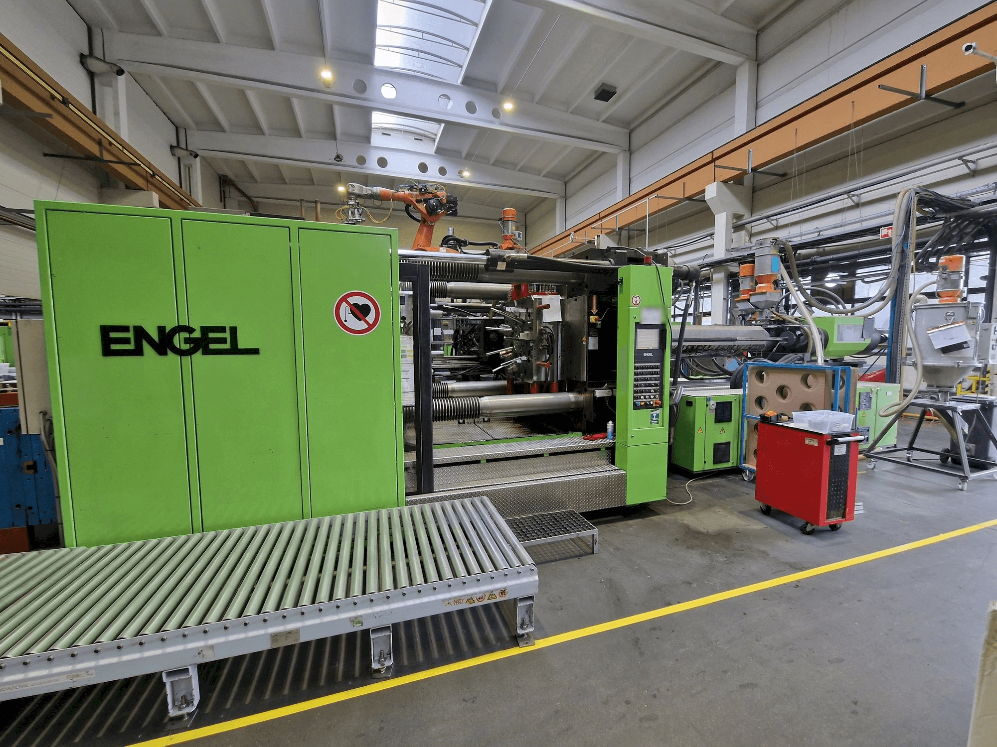 Vista frontale della macchina Engel DUO 3550H/330L/1000 COMBI