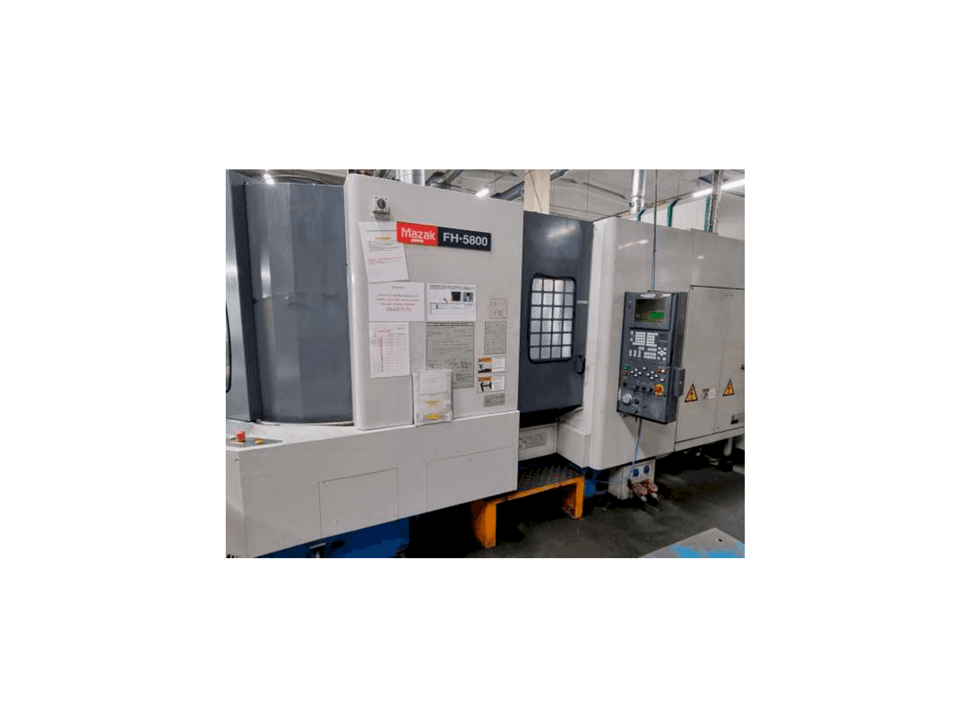 Vista frontale della macchina Mazak FH 5800