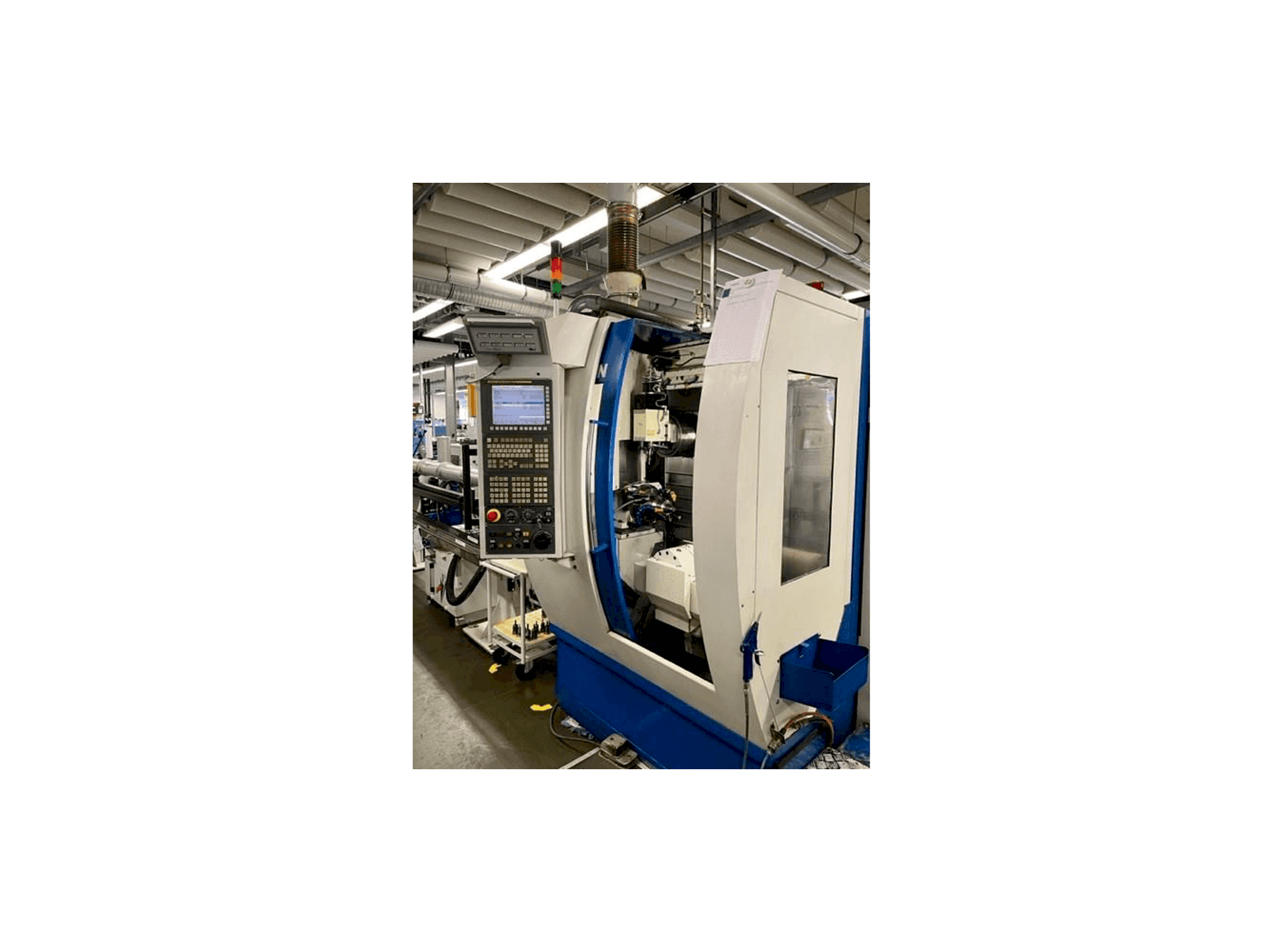 Vista frontale della macchina Willemin-Macodel W508MT