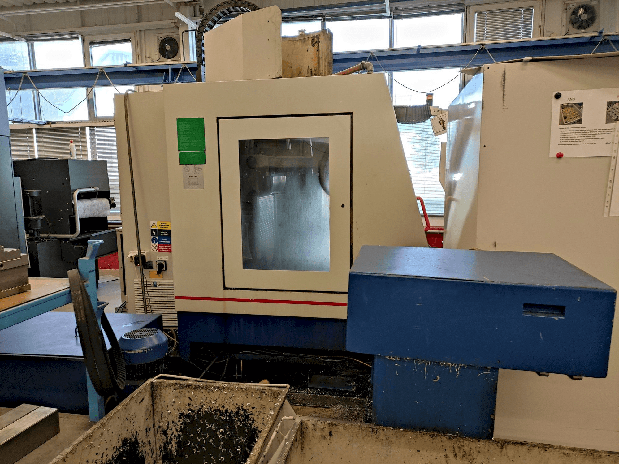 Vista frontale della macchina ZPS MCFV 1260 NT