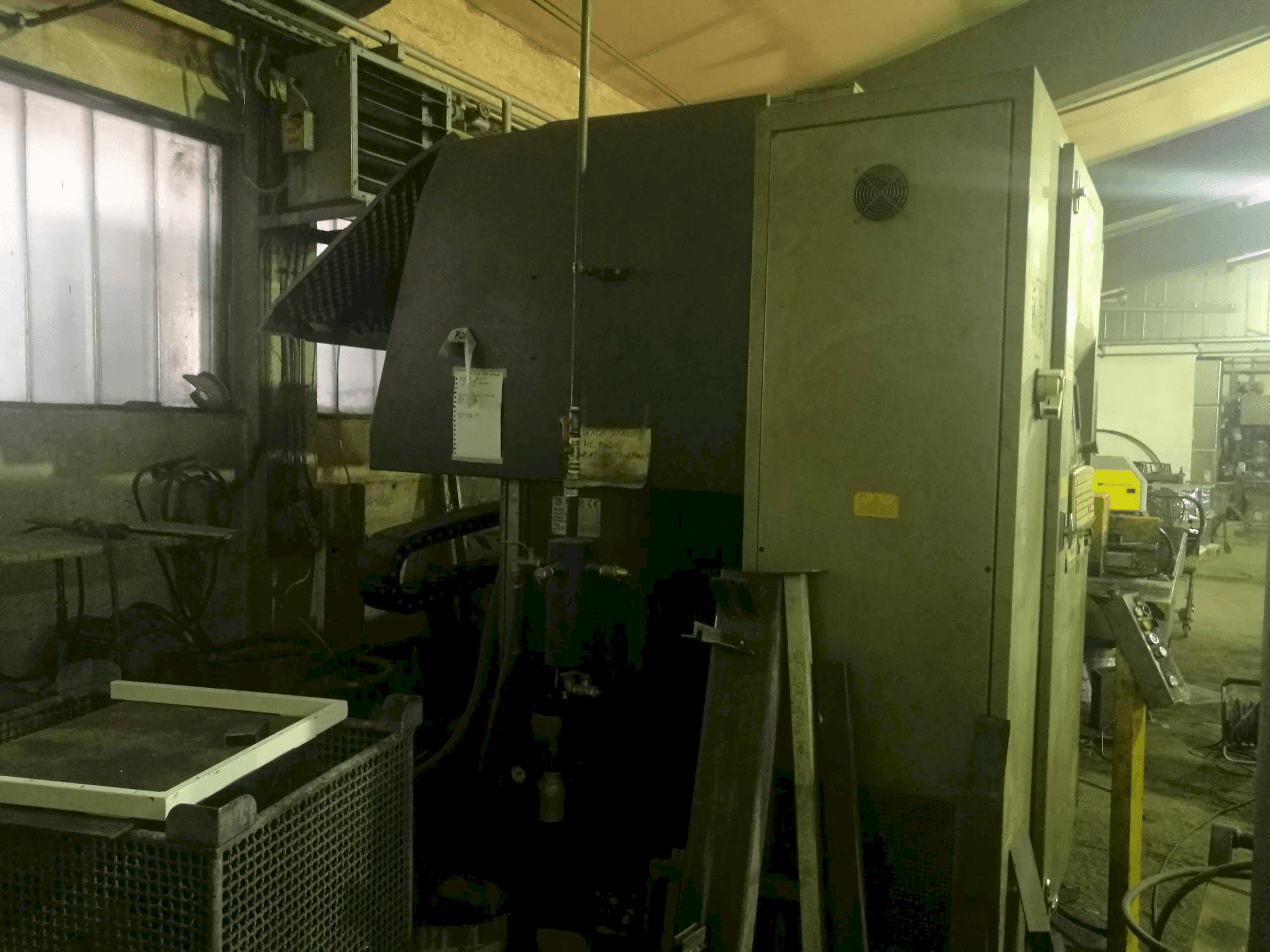 Vista laterale sinistra della macchina Rainer 1000R