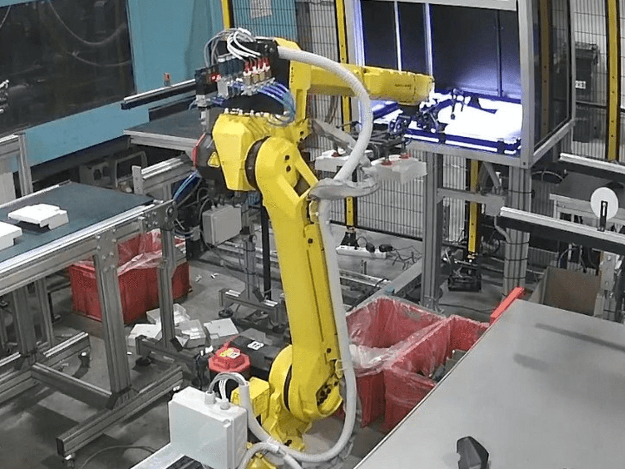 Vista frontale della macchina FANUC M20iA12L