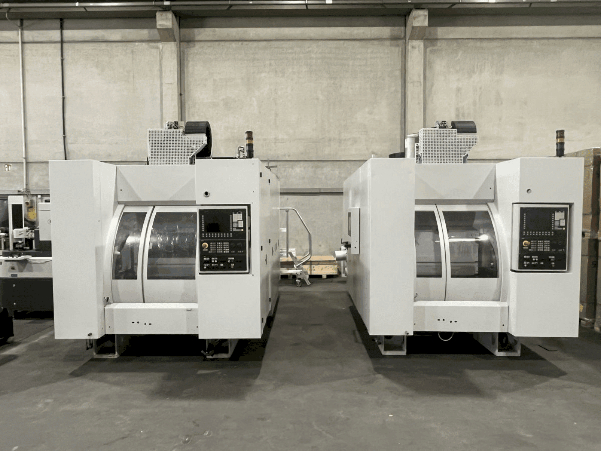 Vista frontale della macchina SW BAS 03-22