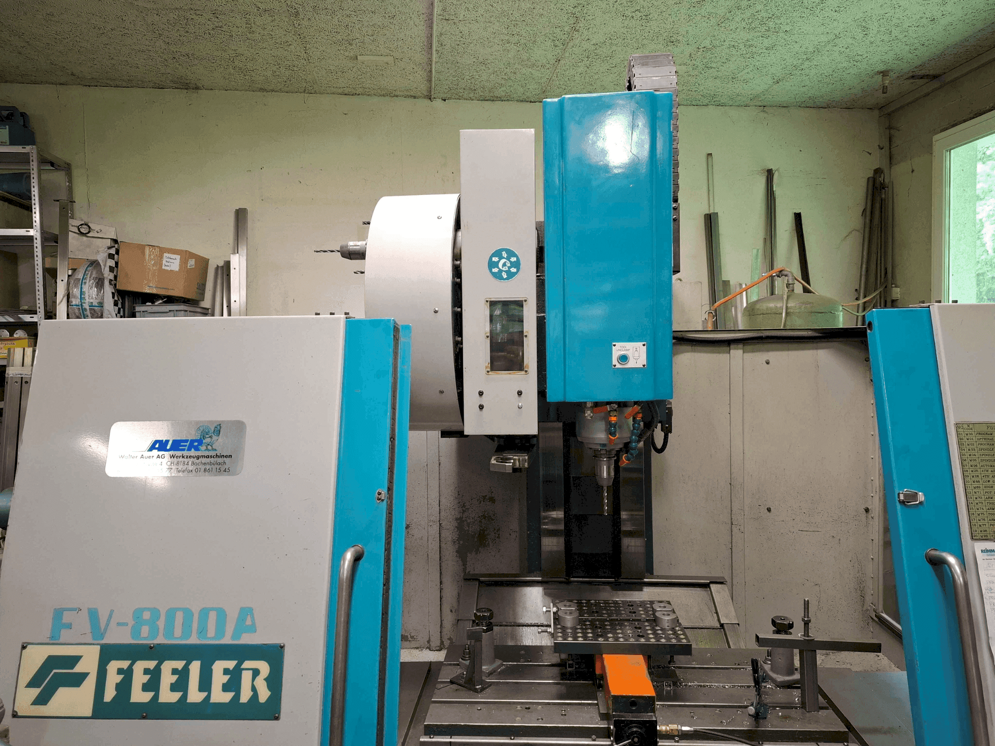Vista frontale della macchina Feeler FV-800A
