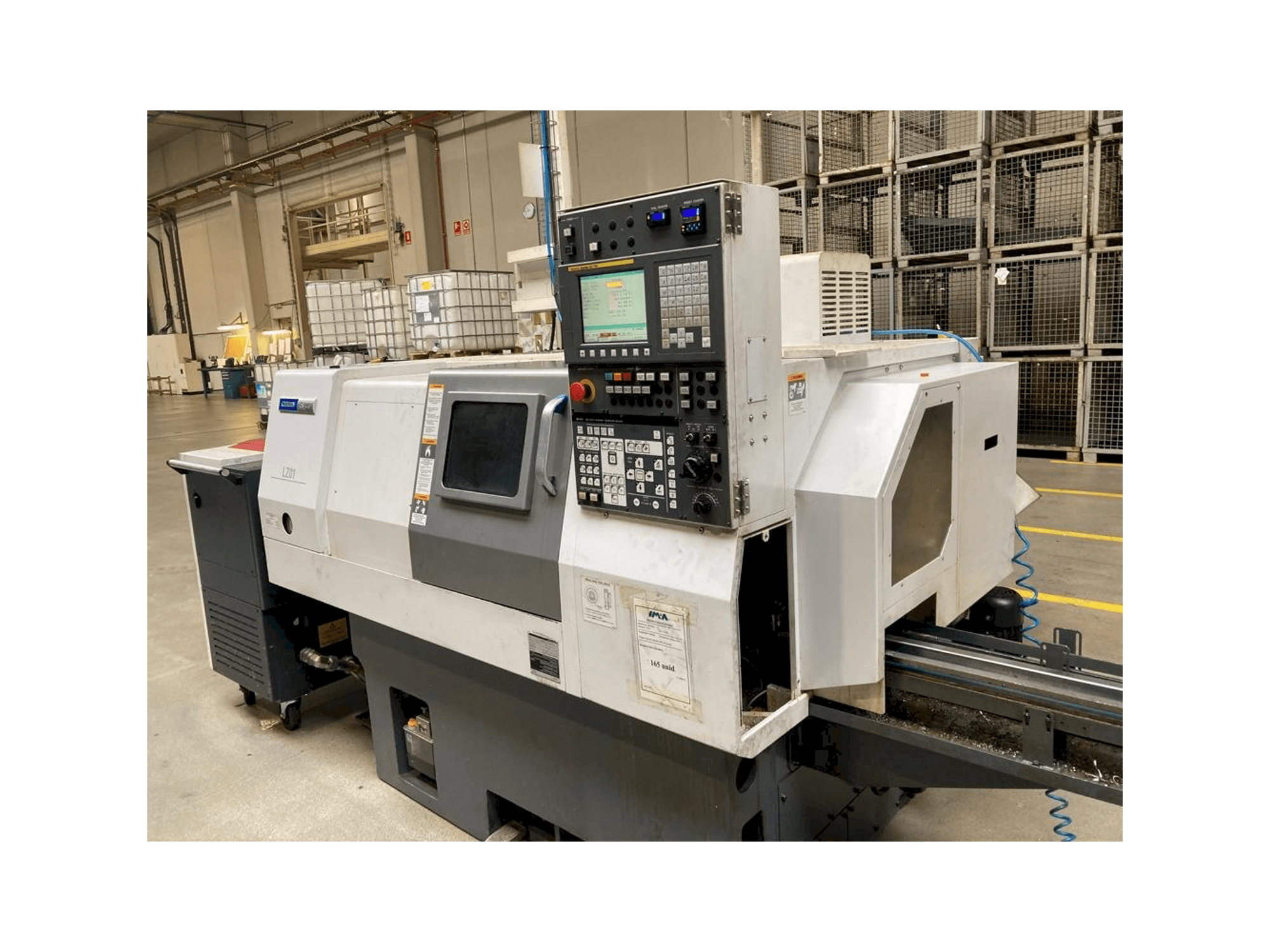 Vista frontale della macchina Miyano LZ-01RY2