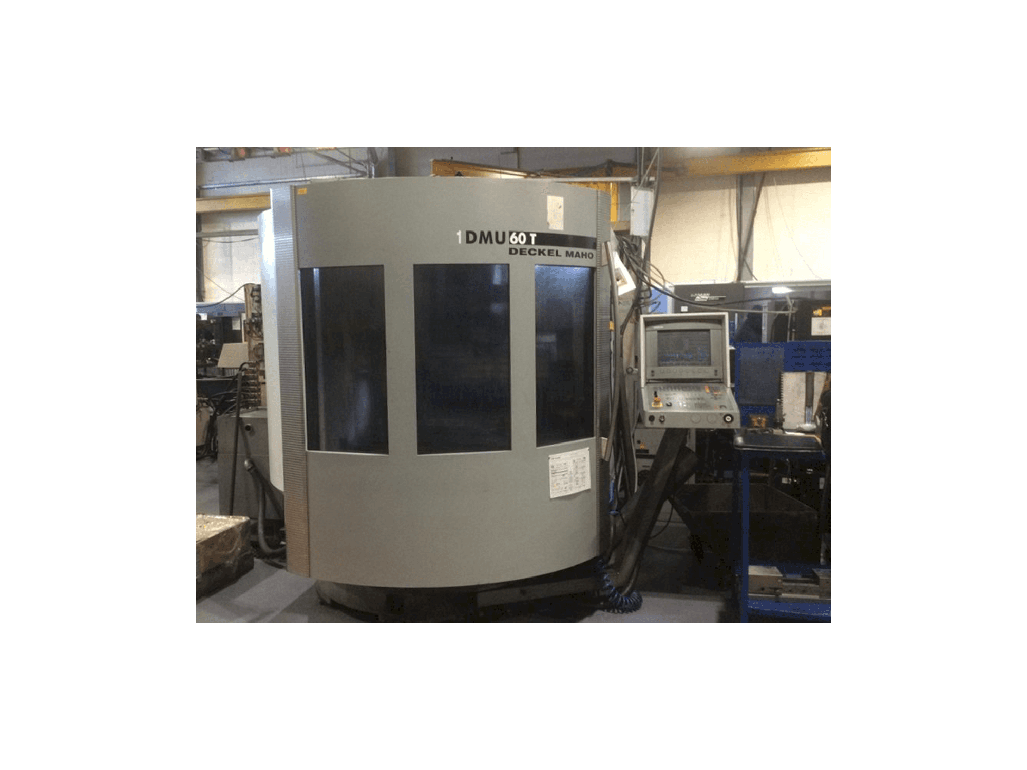 Vista frontale della macchina DECKEL MAHO DMU 60T